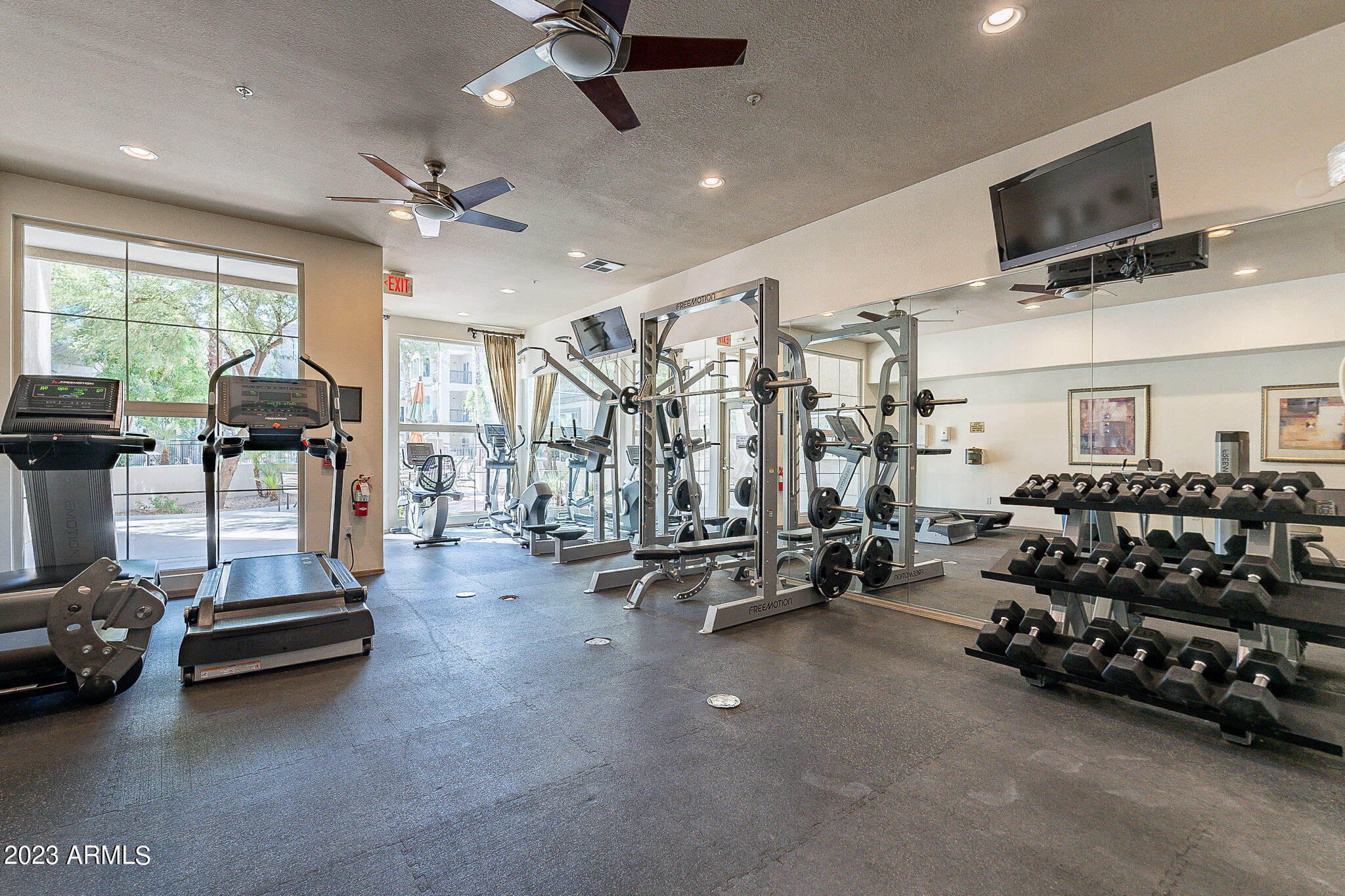 435 W RIO SALADO Parkway, 306