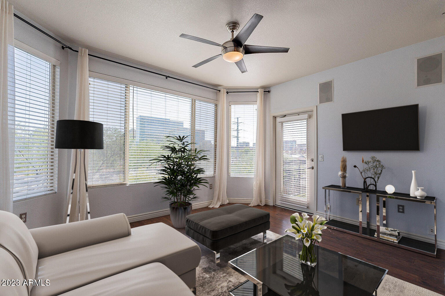 435 W RIO SALADO Parkway, 306