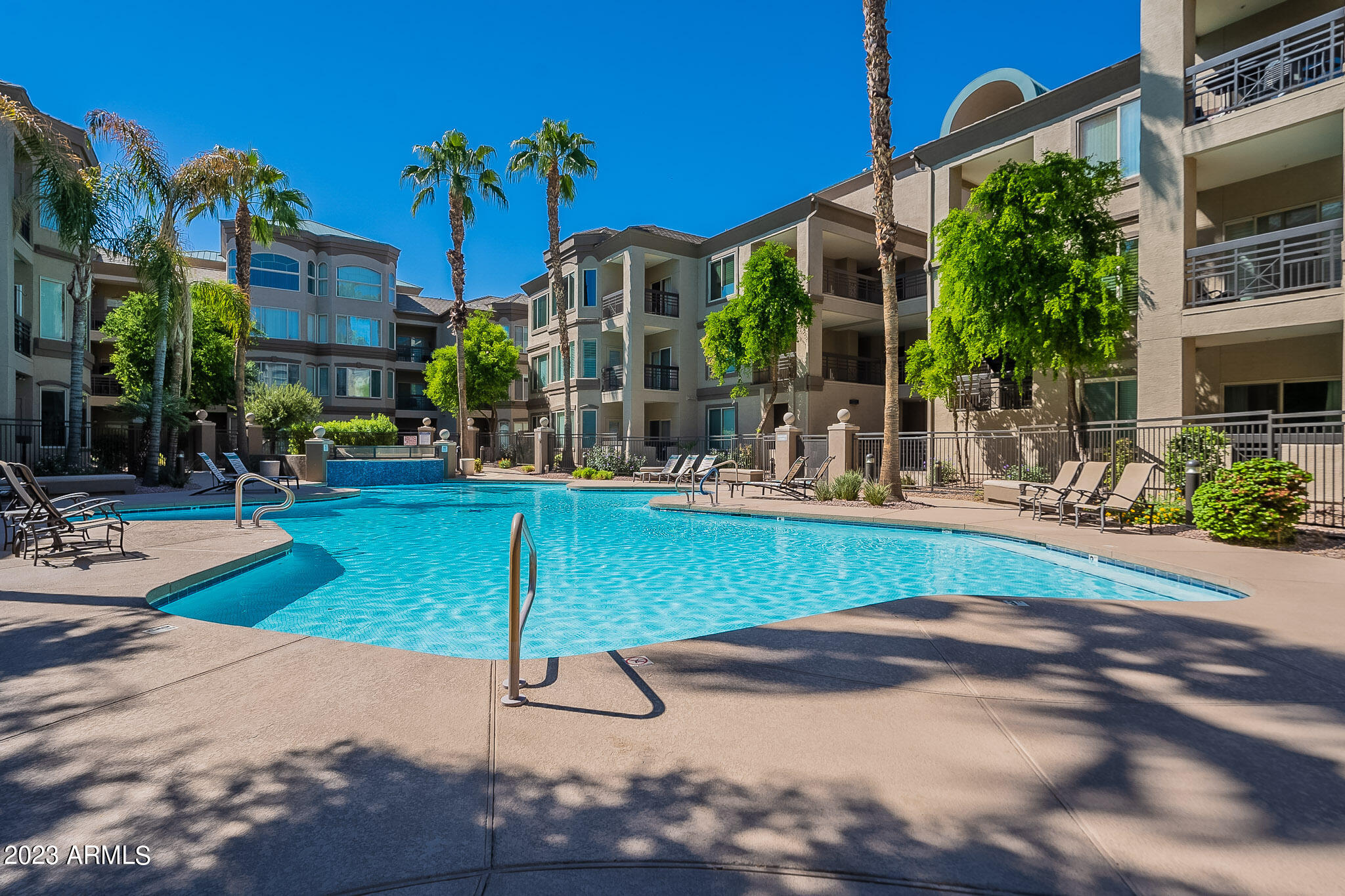 435 W RIO SALADO Parkway, 306
