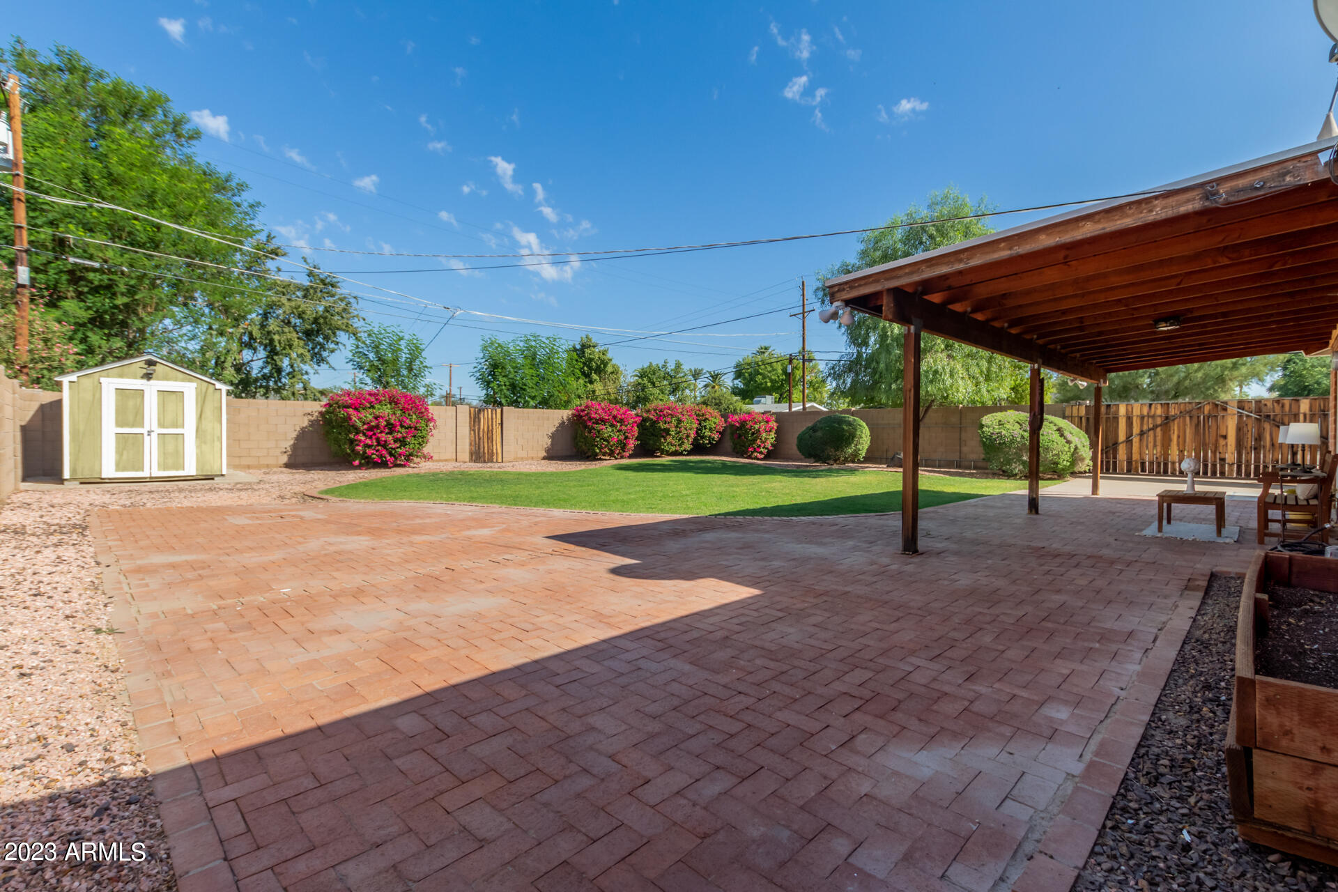 2546 E HEATHERBRAE Drive