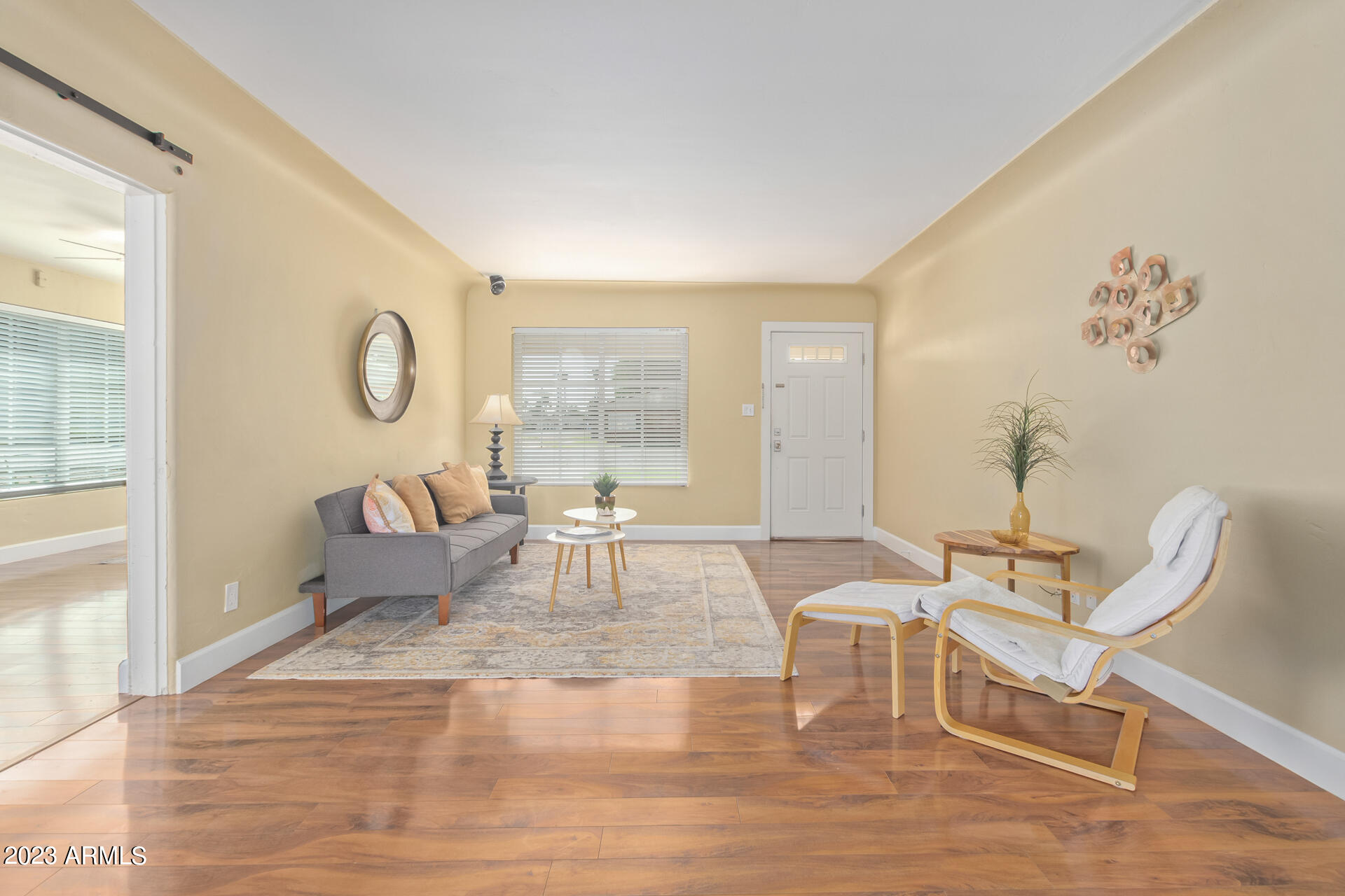 2546 E HEATHERBRAE Drive