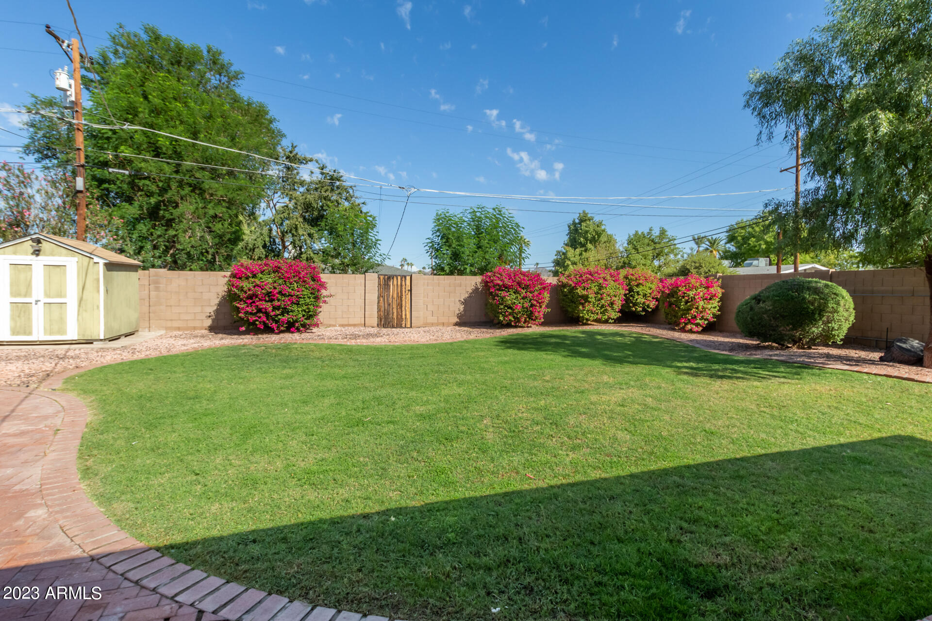 2546 E HEATHERBRAE Drive