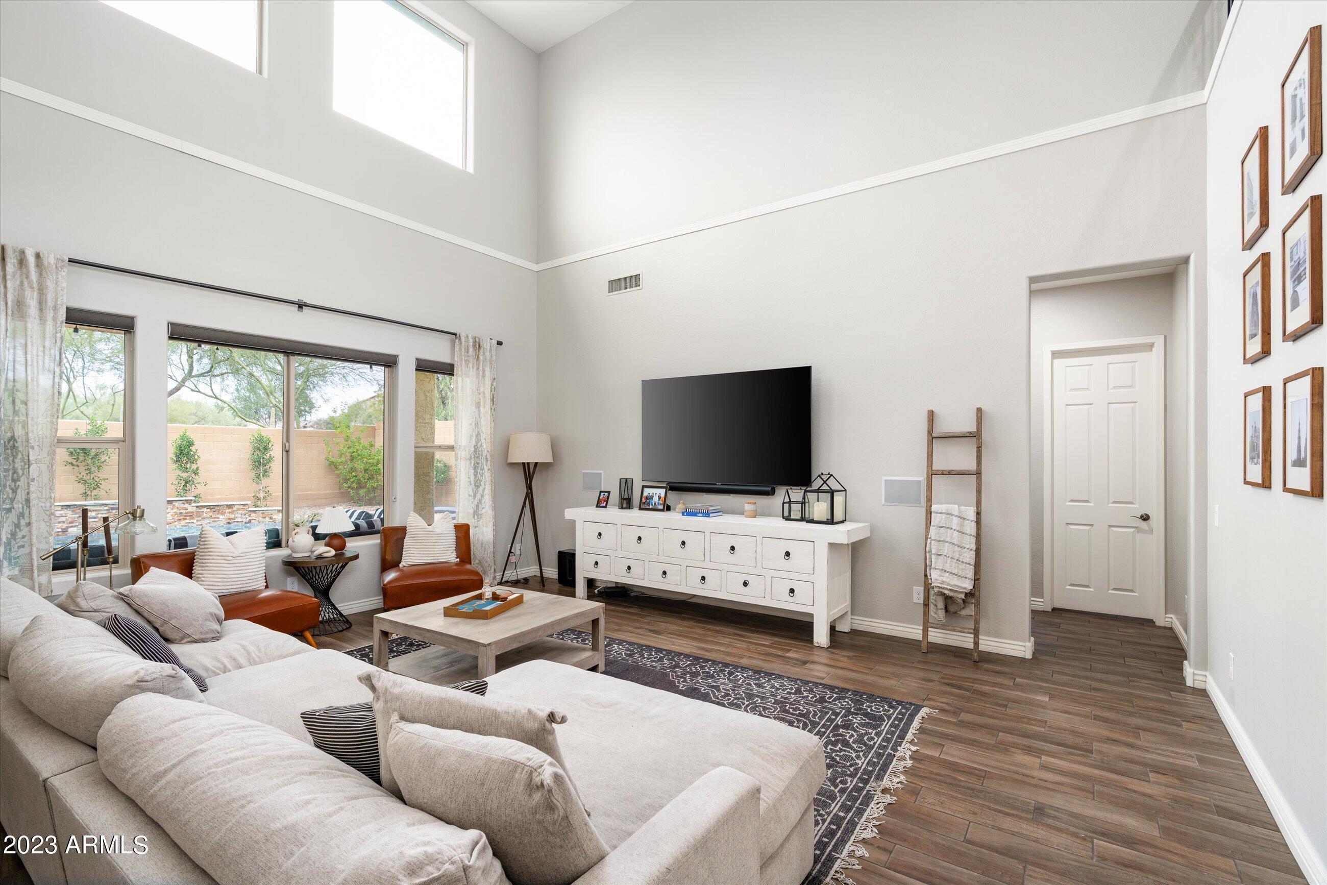 1804 W TOMBSTONE Trail