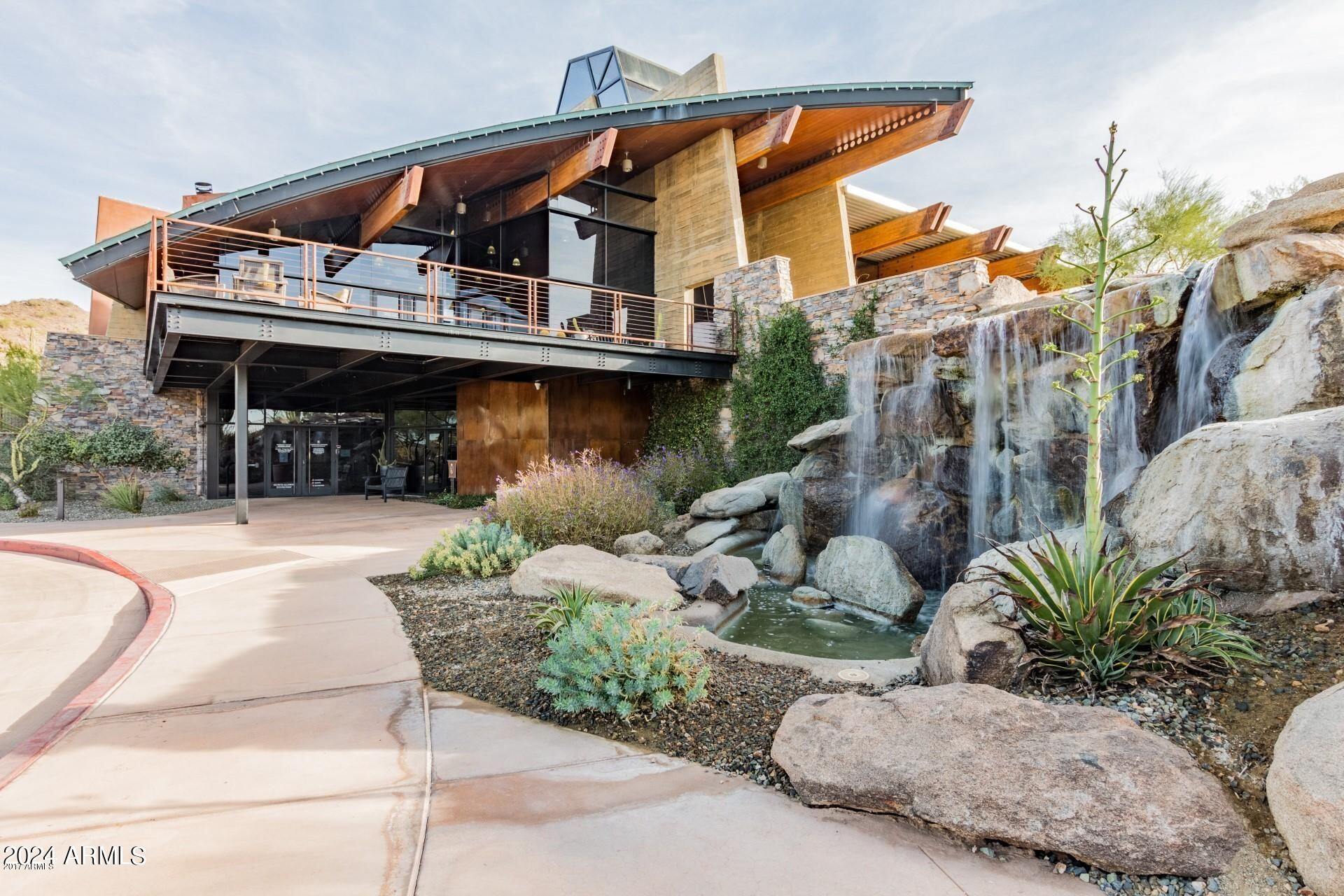 1804 W TOMBSTONE Trail