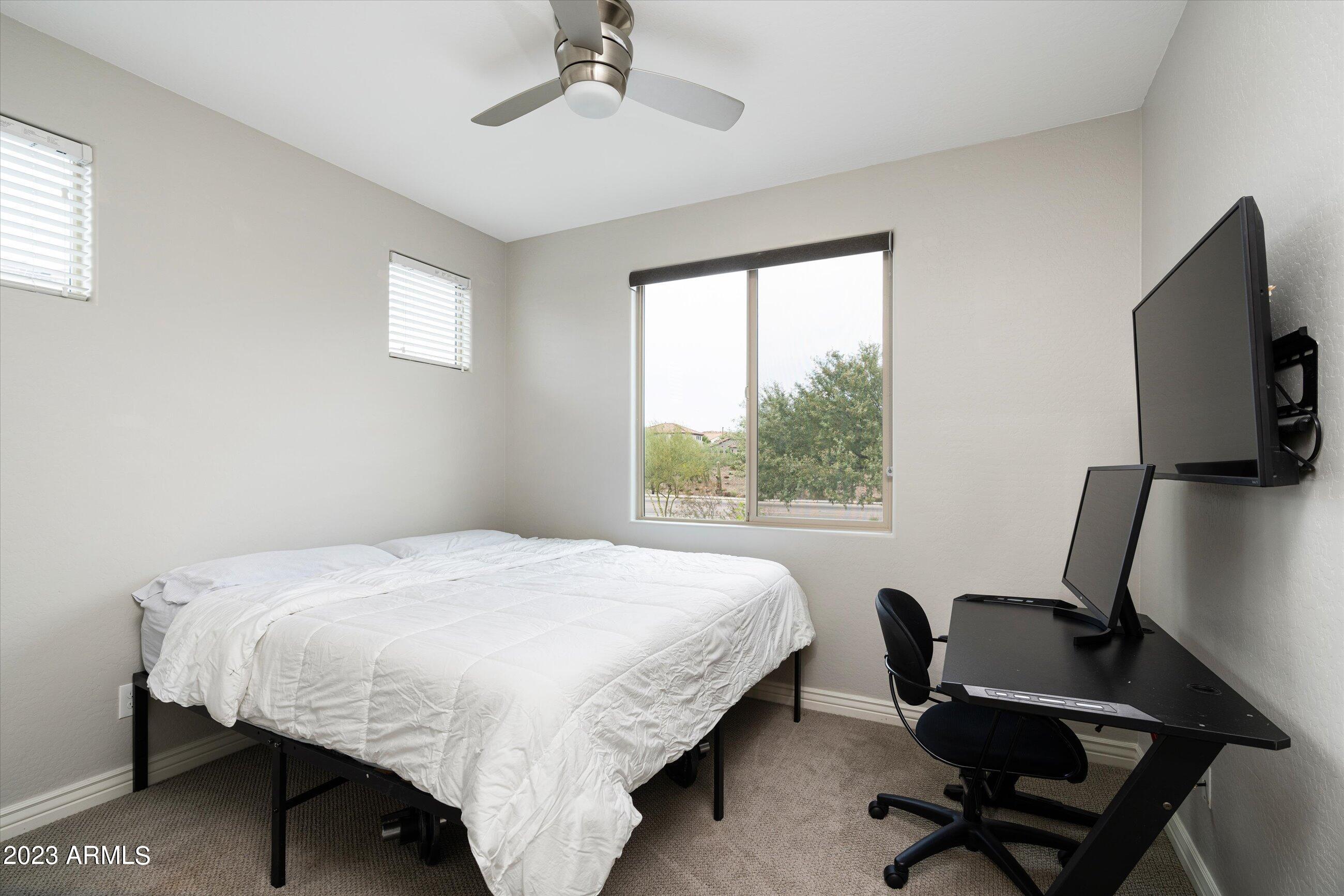 1804 W TOMBSTONE Trail