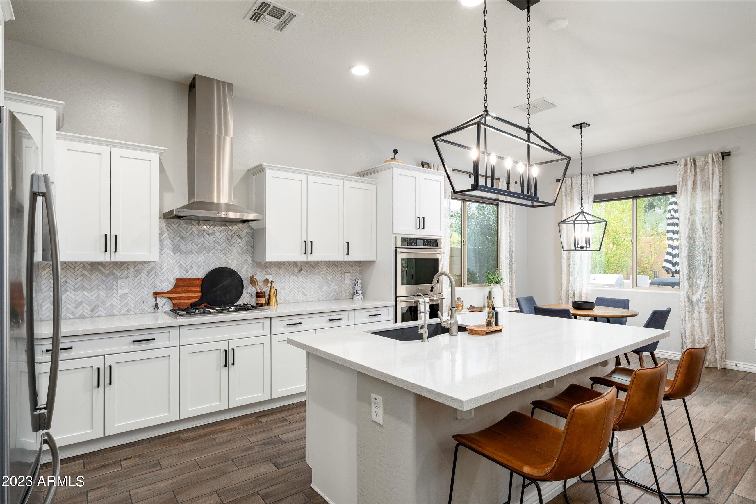 1804 W TOMBSTONE Trail
