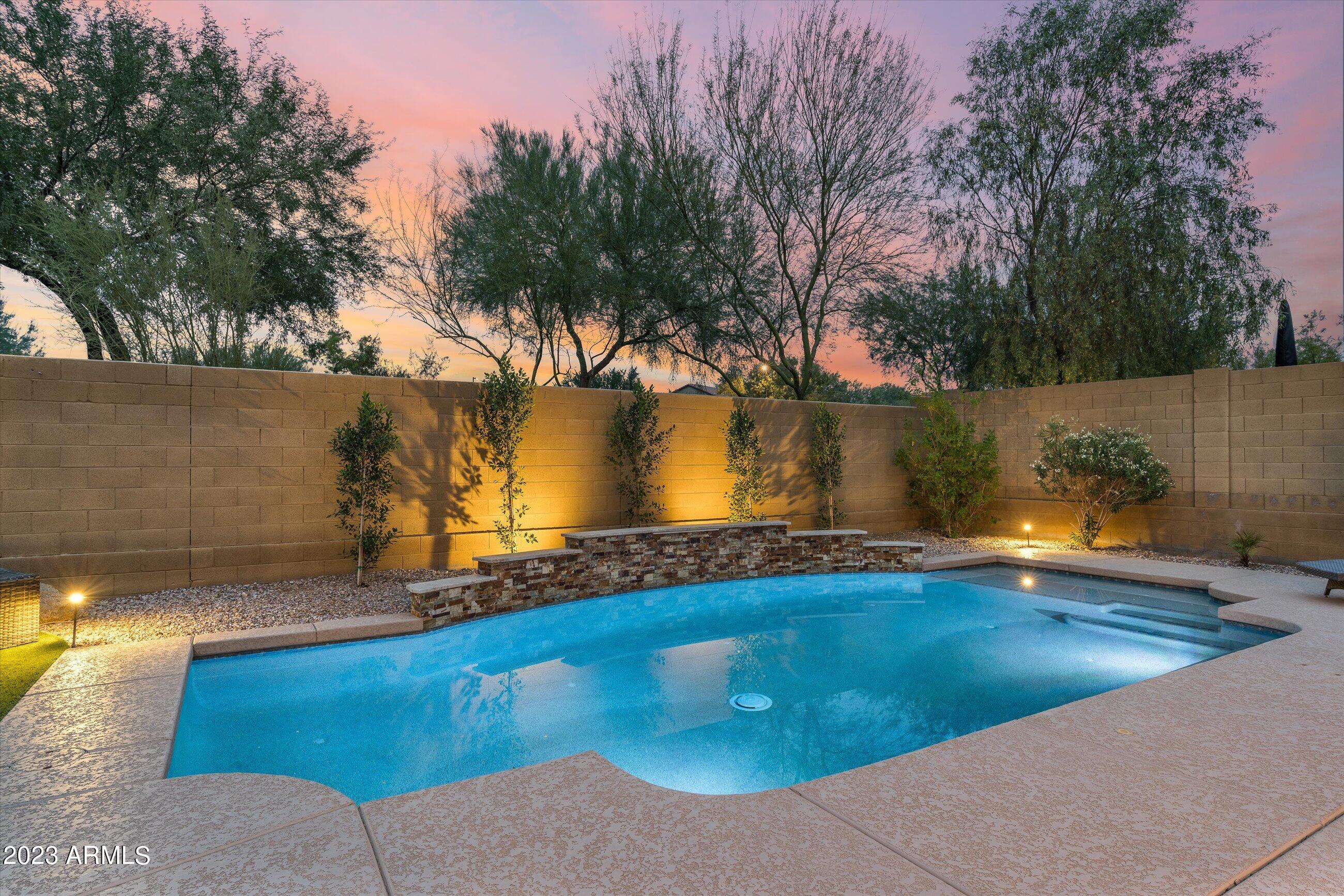 1804 W TOMBSTONE Trail