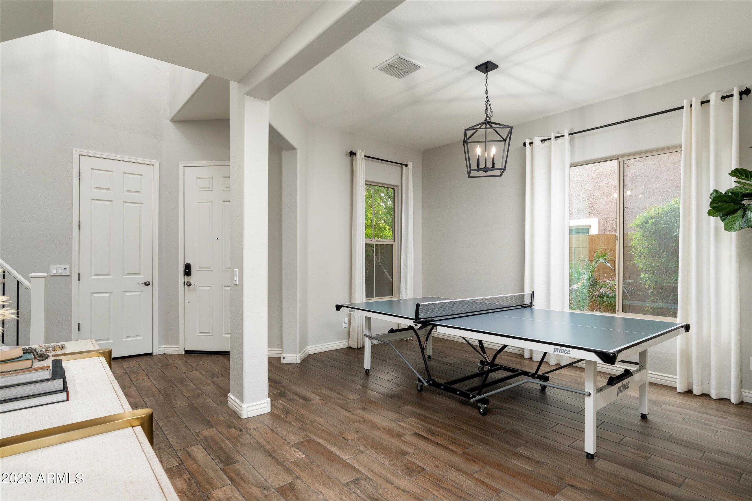 1804 W TOMBSTONE Trail