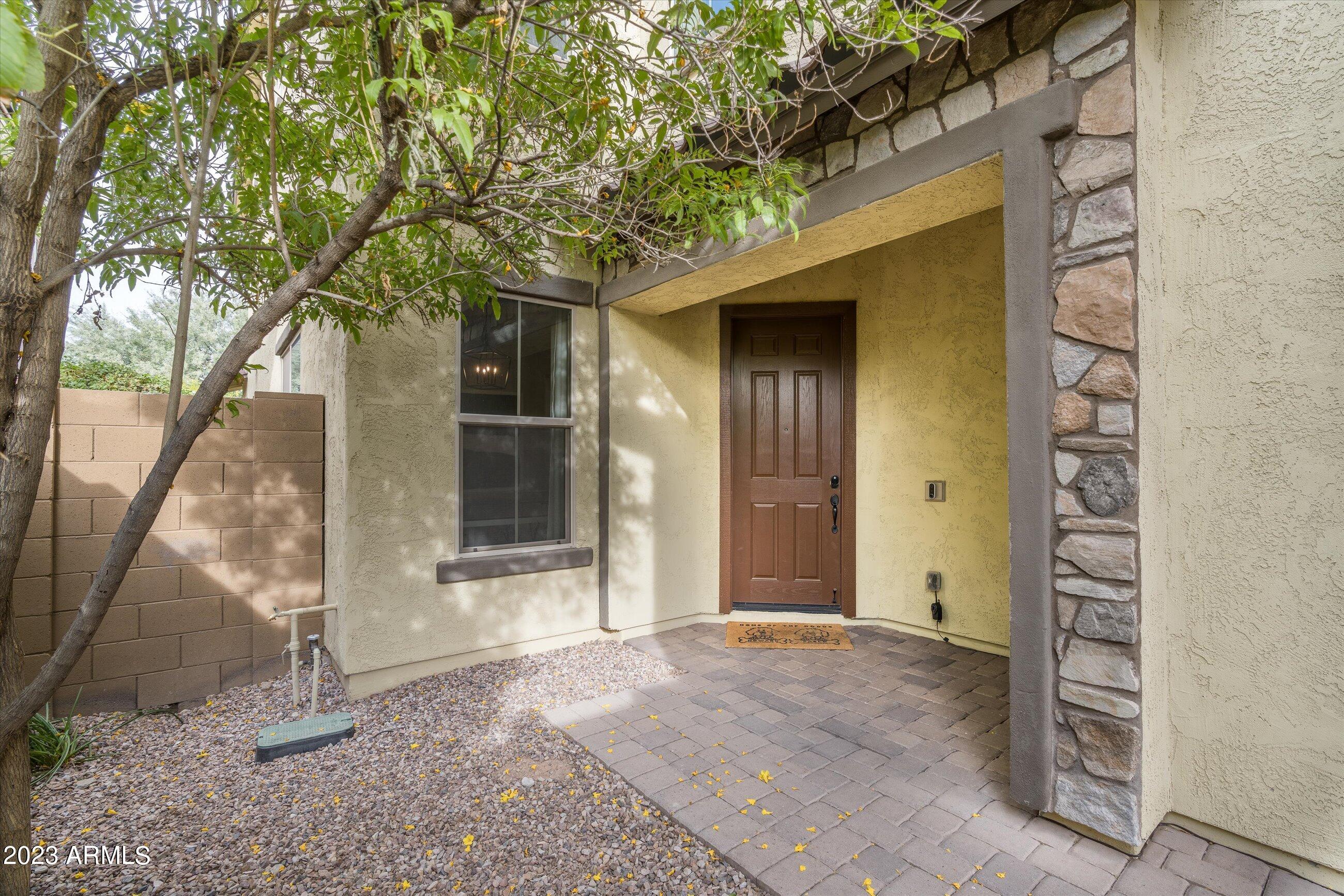1804 W TOMBSTONE Trail