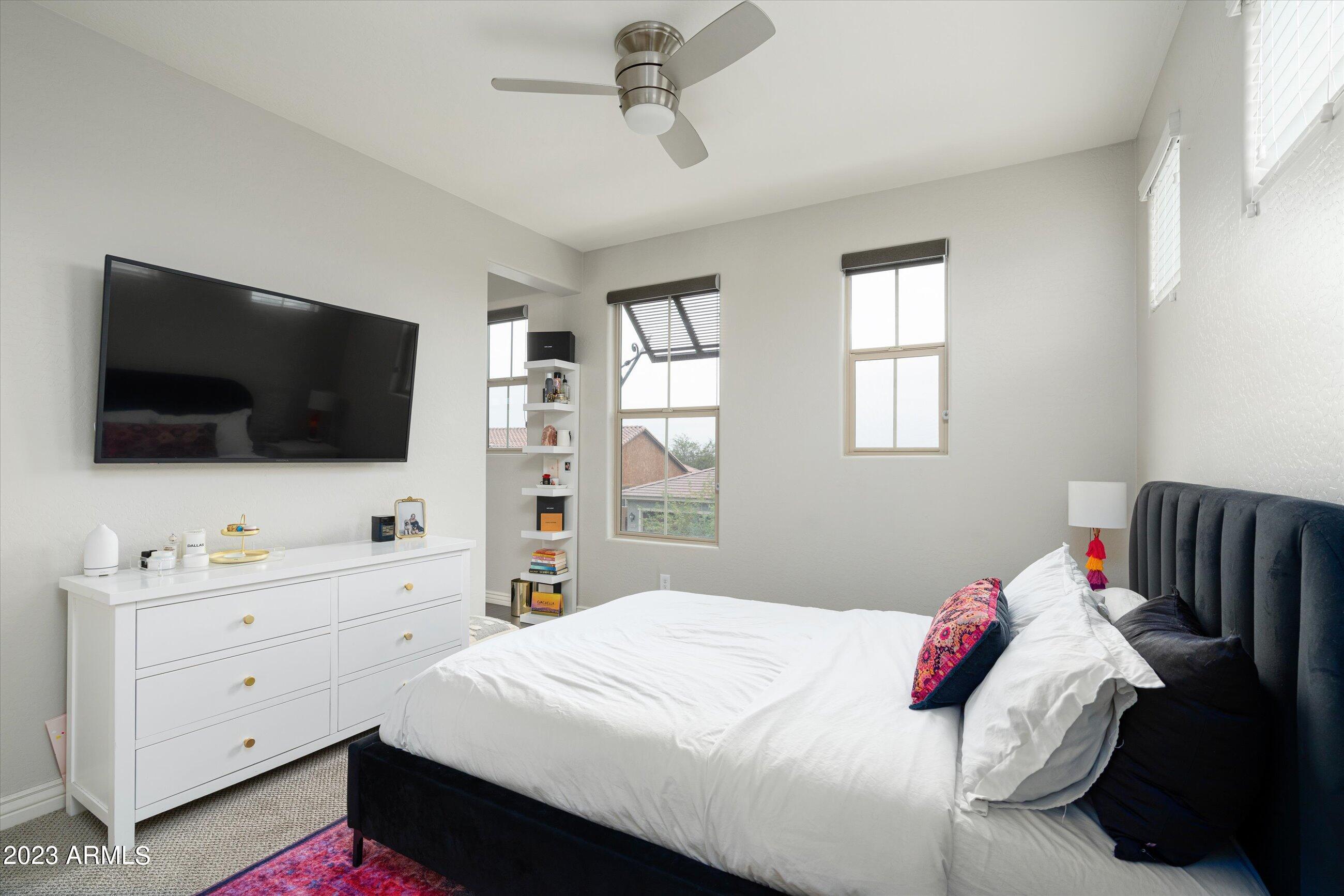 1804 W TOMBSTONE Trail