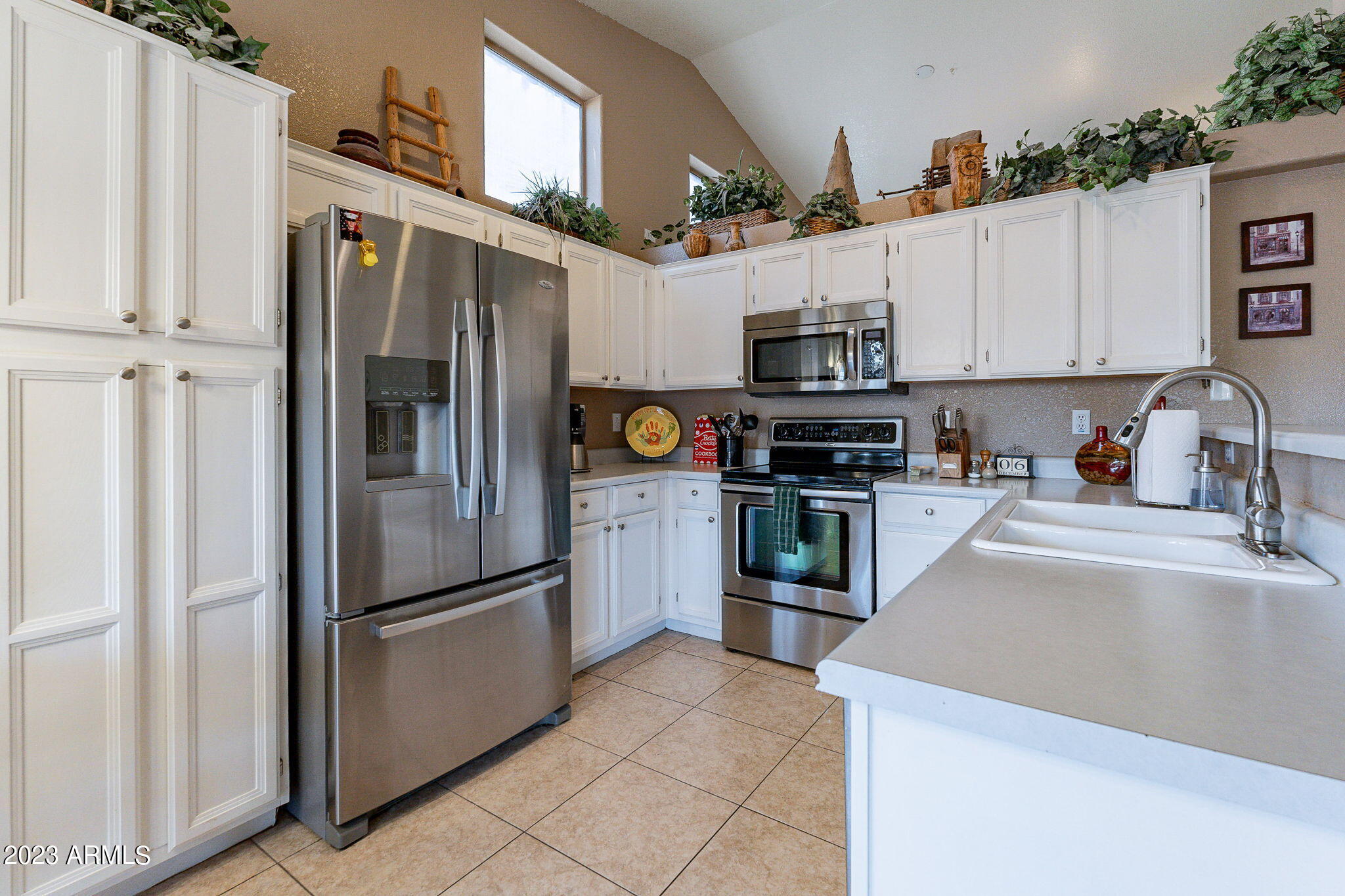 1937 E Fellars Drive