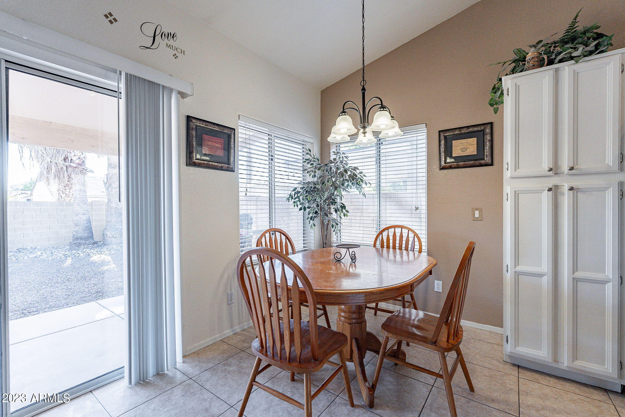 1937 E Fellars Drive