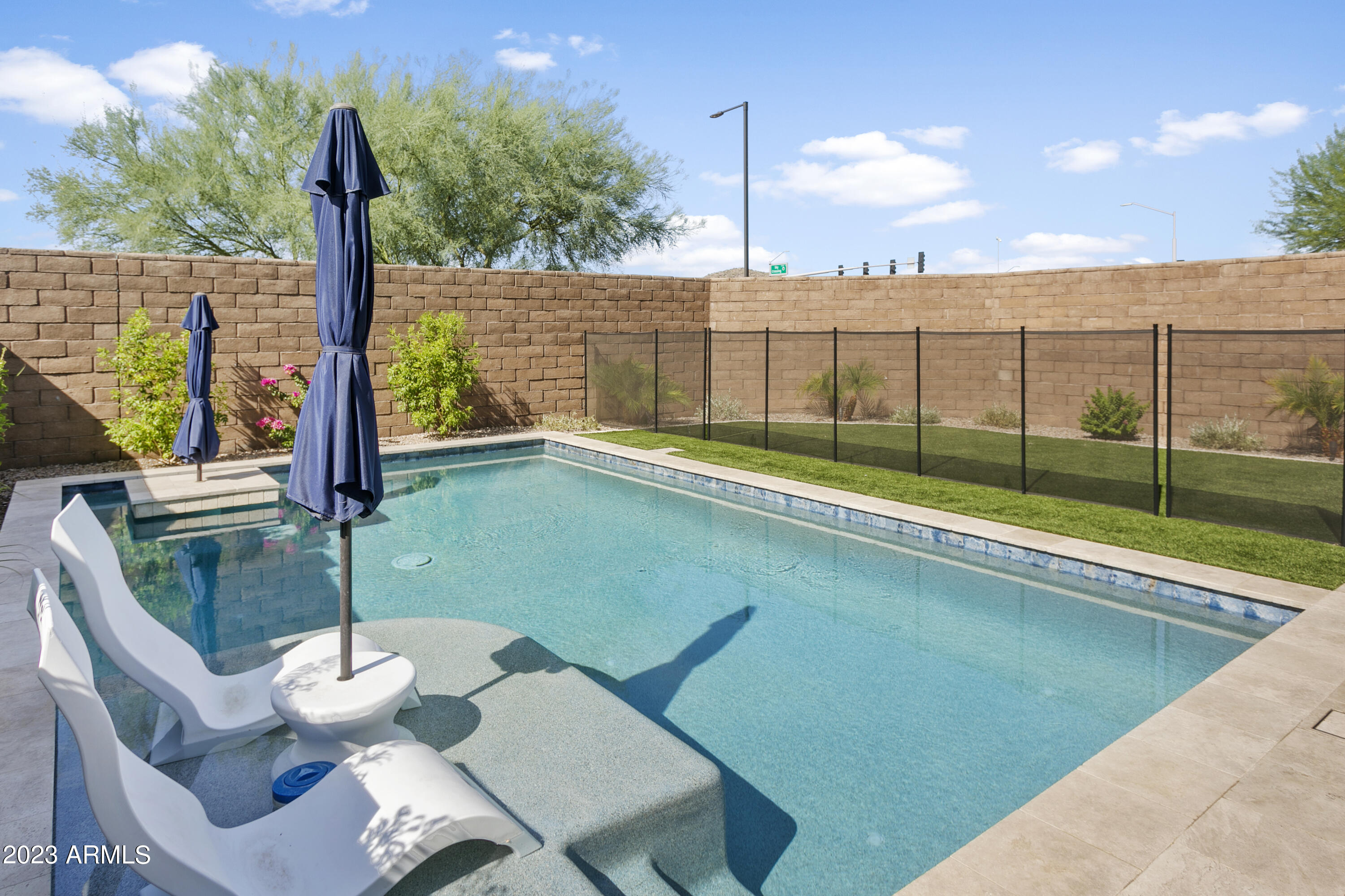 2815 E TINA Drive