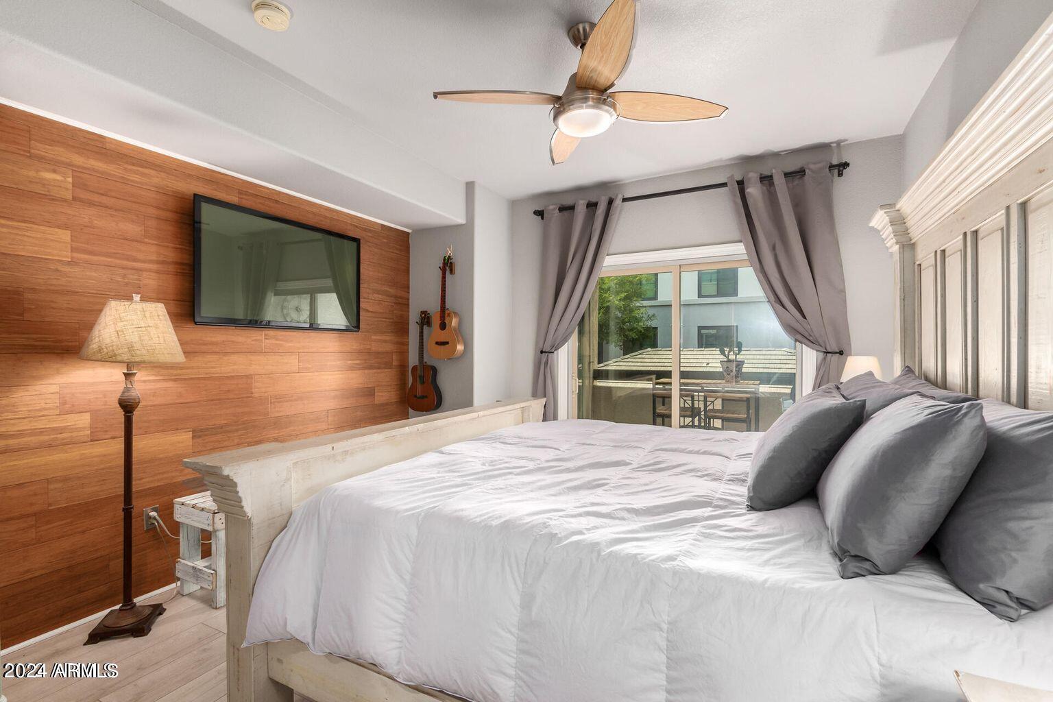 435 W RIO SALADO Parkway, 227