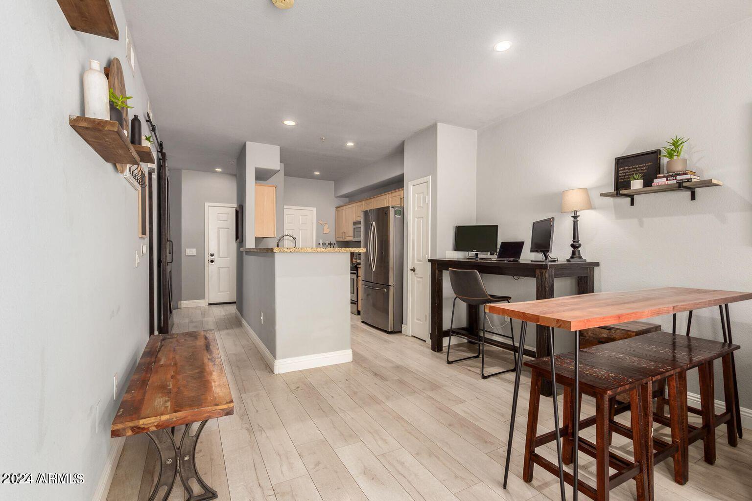 435 W RIO SALADO Parkway, 227