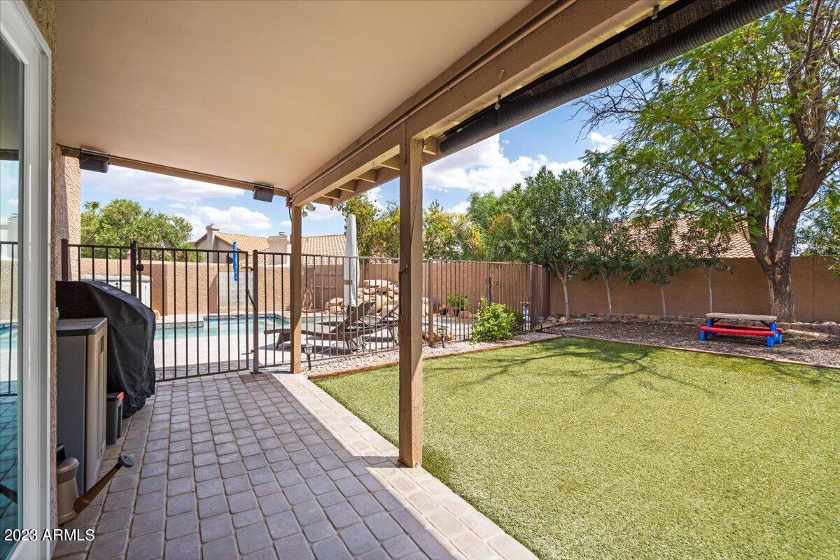 8807 E FLORIADE Drive