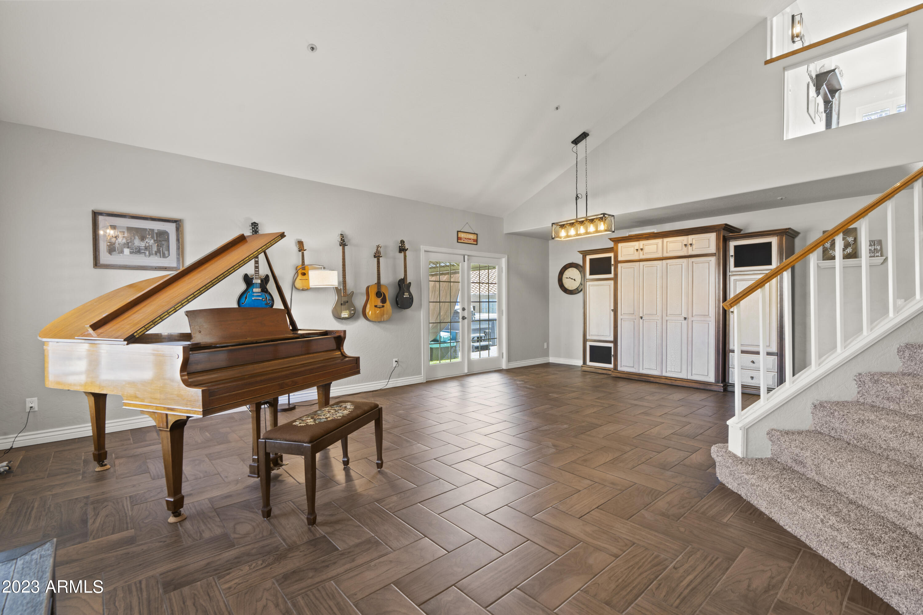 8807 E FLORIADE Drive