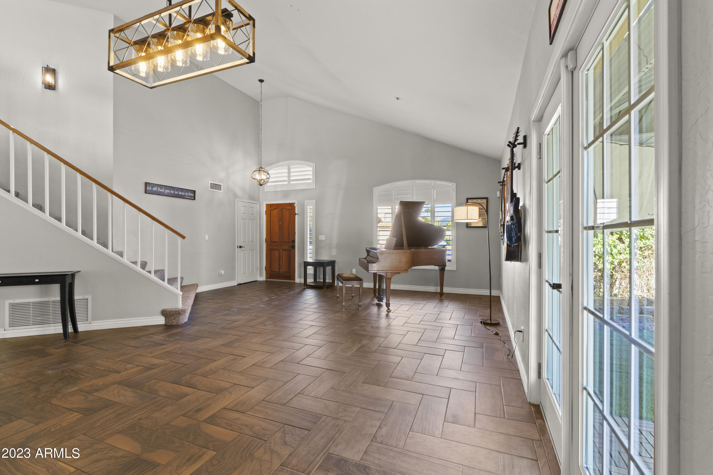 8807 E FLORIADE Drive