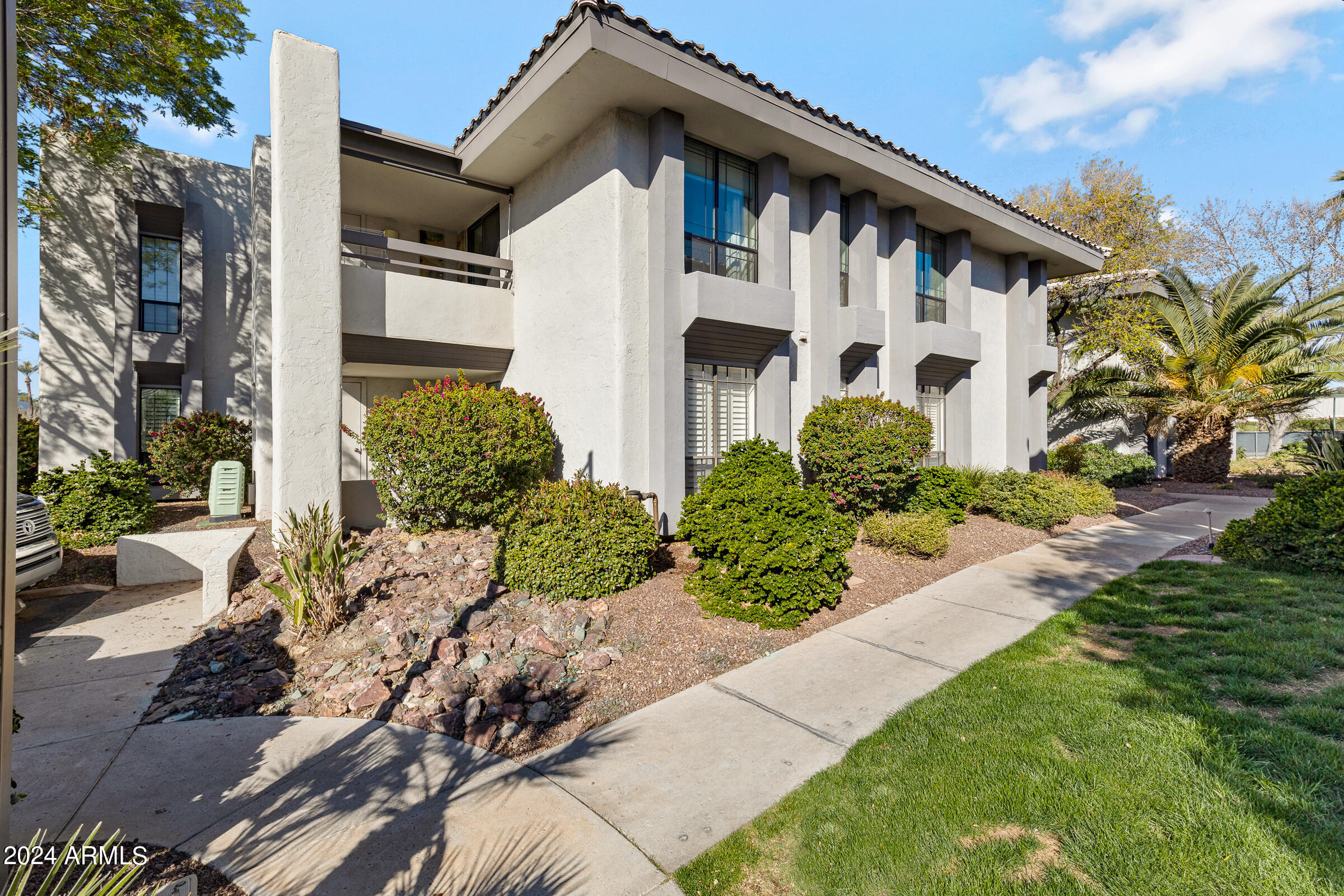 5213 N 24TH Street, 108