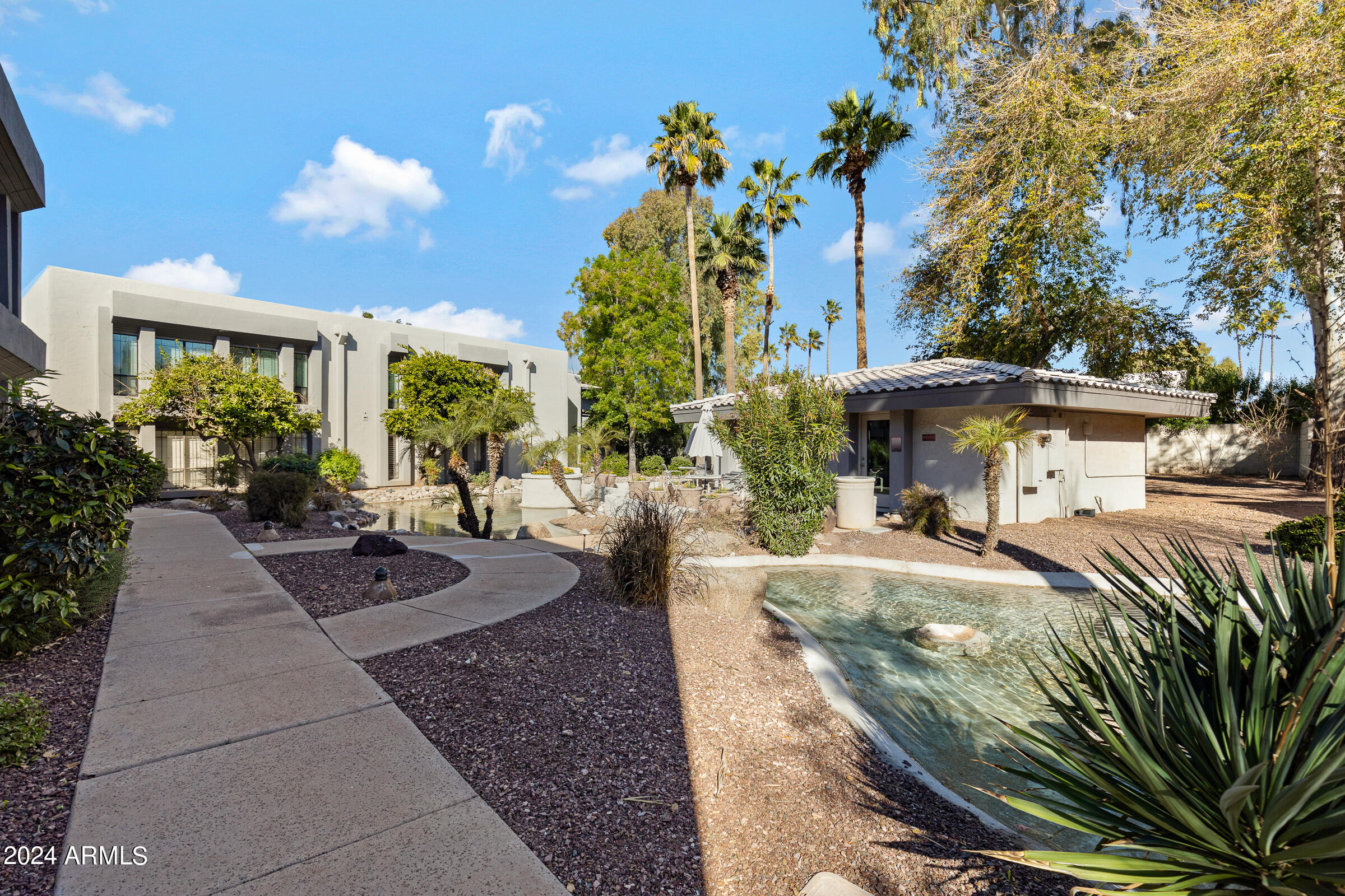 5213 N 24TH Street, 108