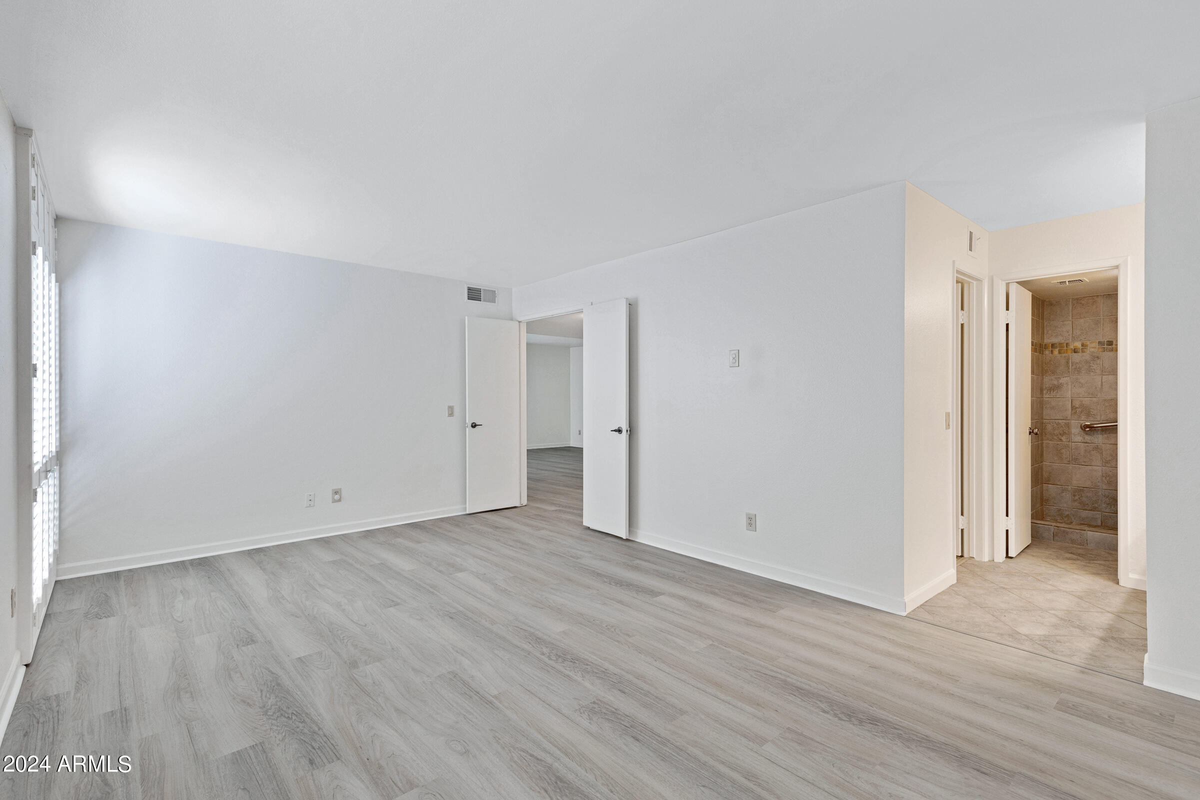 5213 N 24TH Street, 108