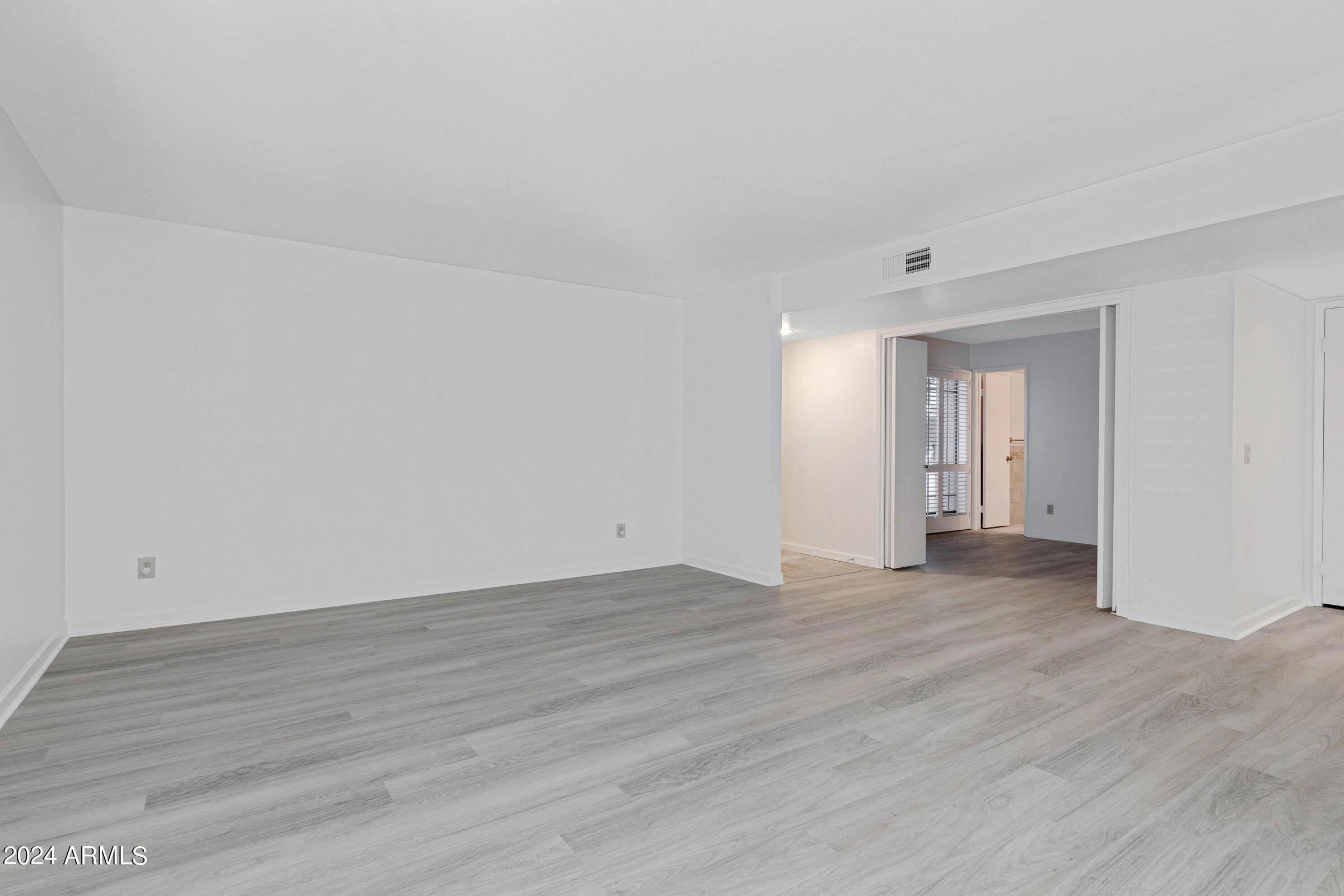 5213 N 24TH Street, 108