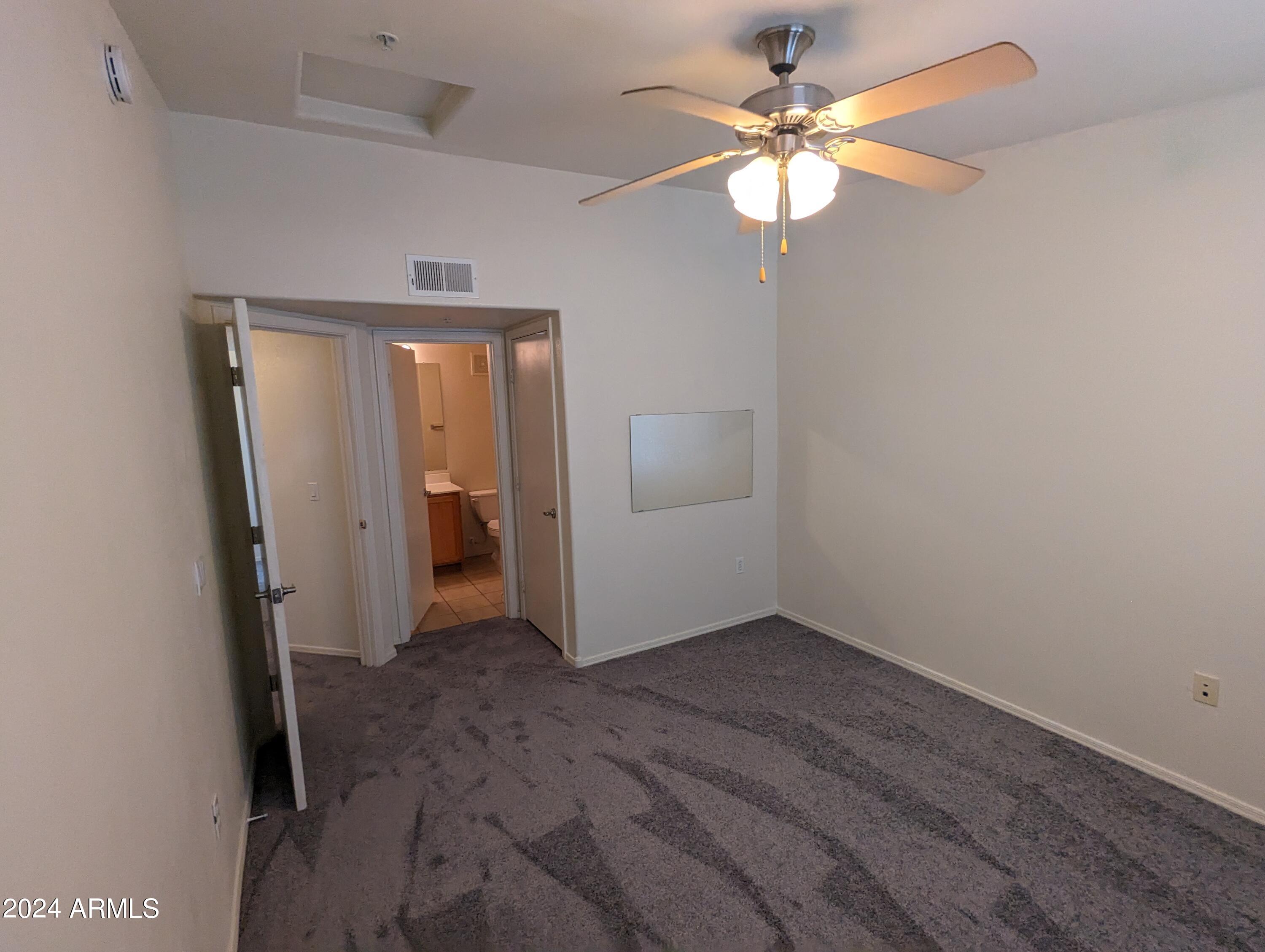 2401 E RIO SALADO Parkway, 1198