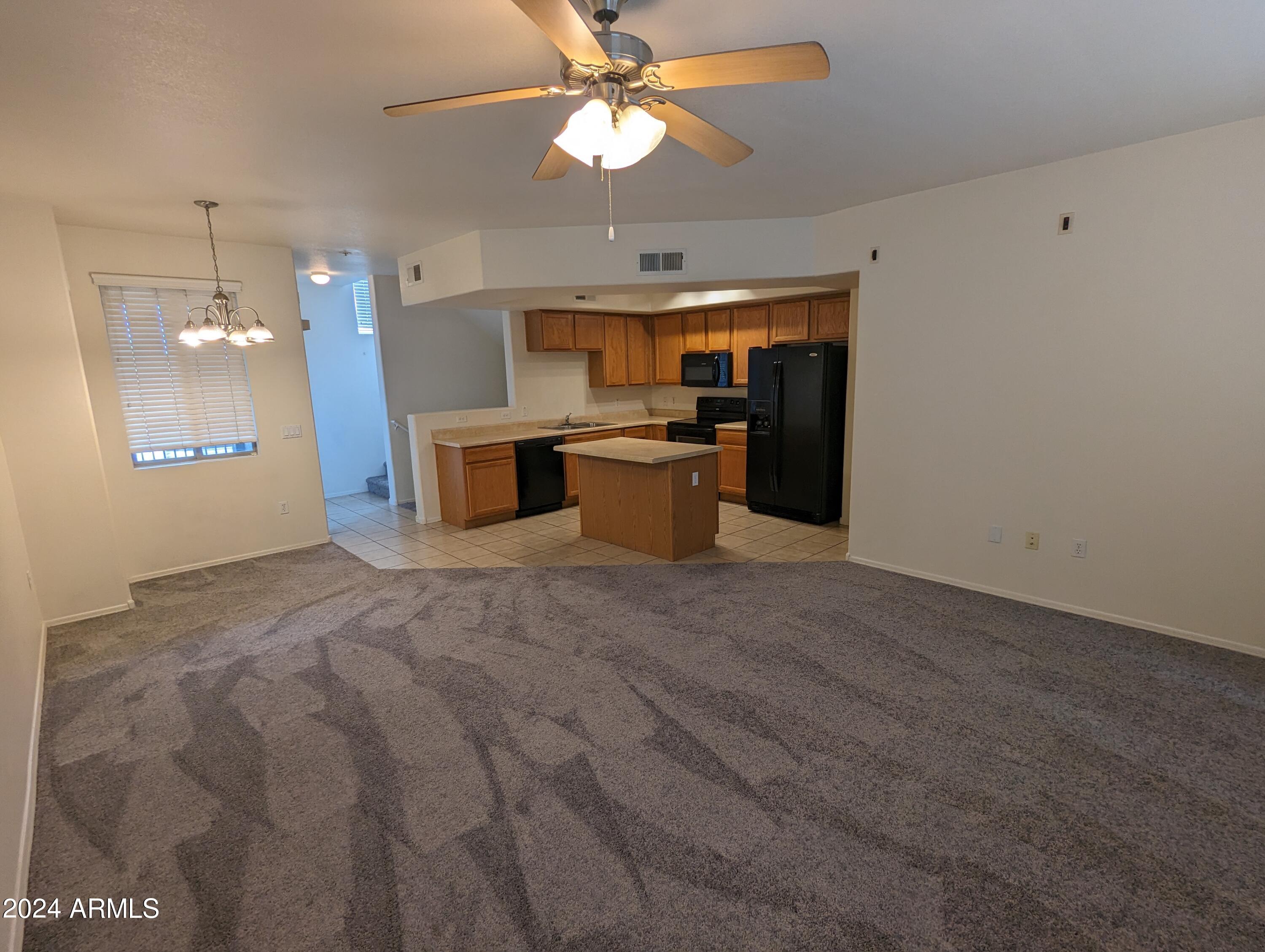 2401 E RIO SALADO Parkway, 1198