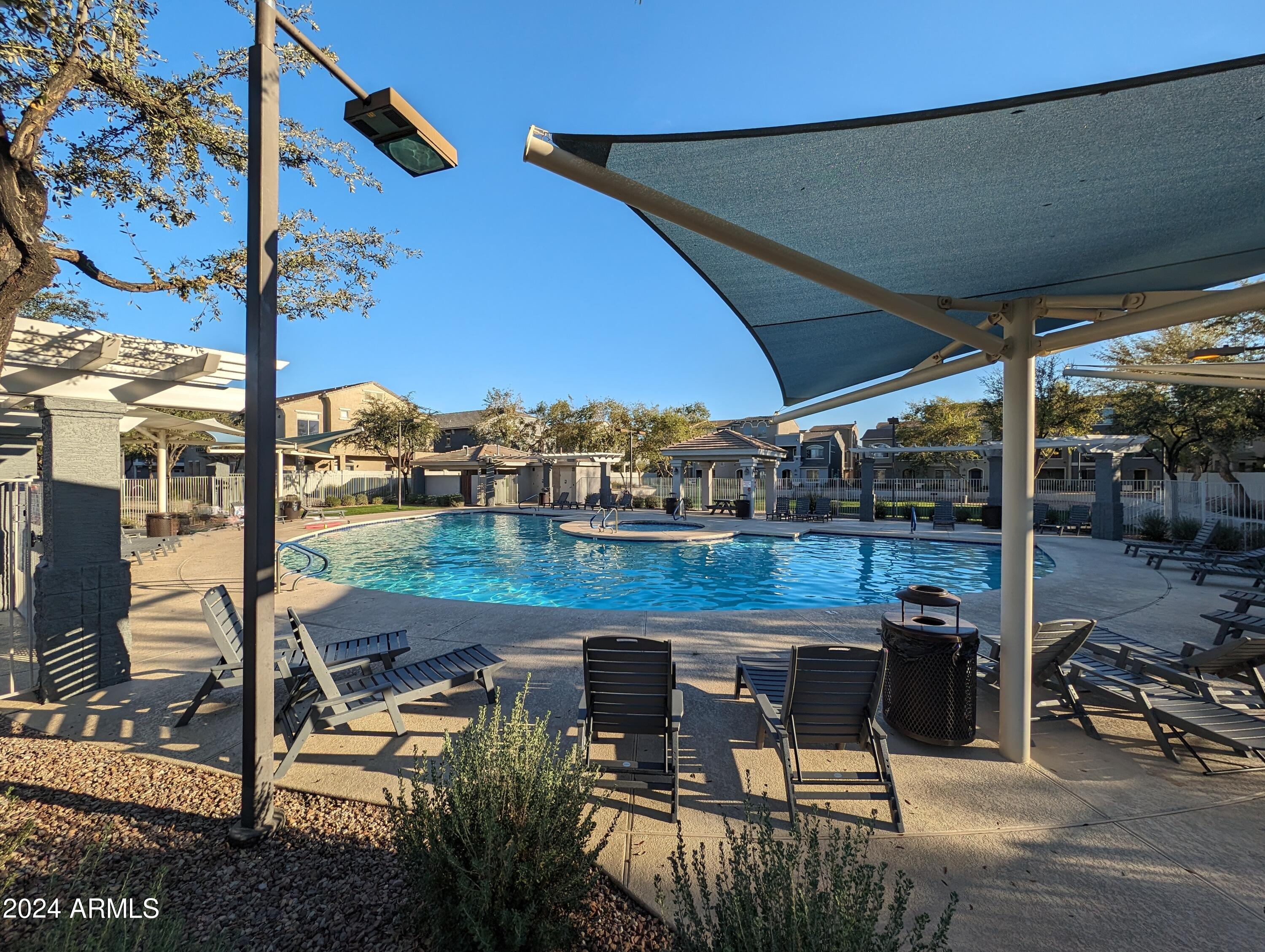 2401 E RIO SALADO Parkway, 1198