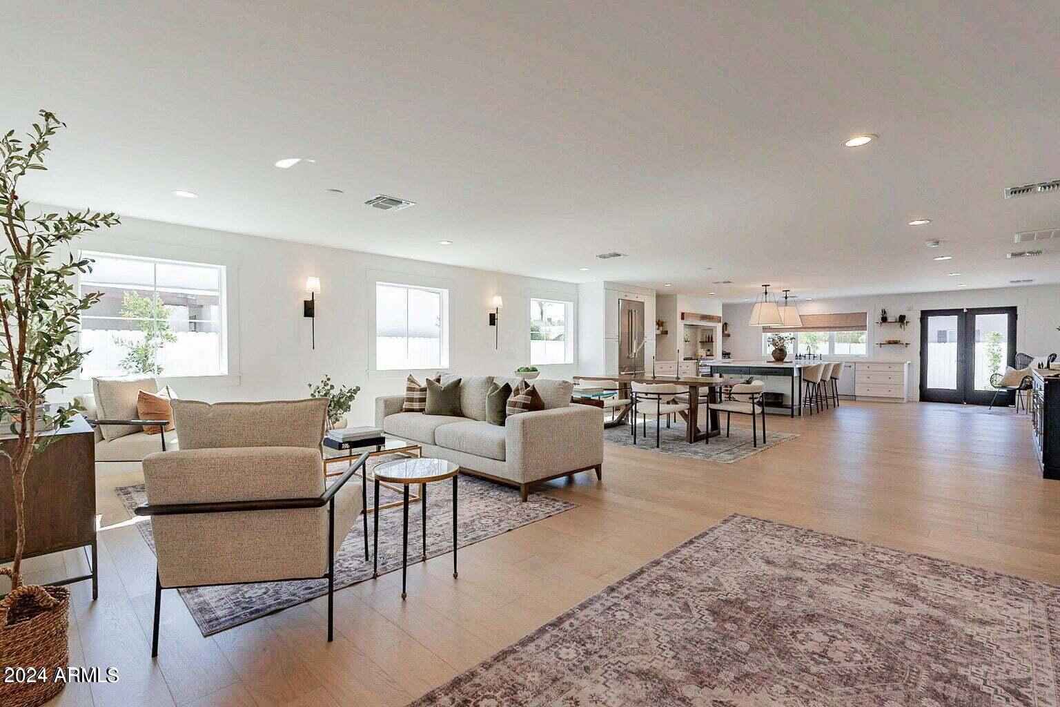 2242 N 11TH Street