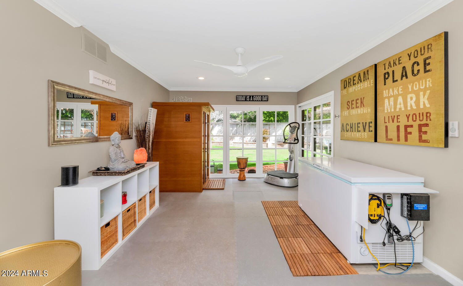 4634 E CALLE TUBERIA