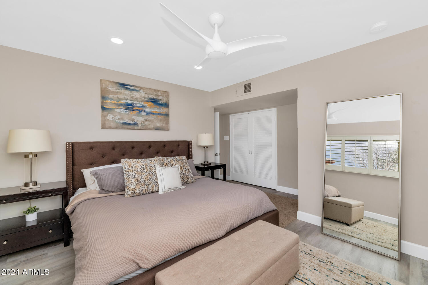 4634 E CALLE TUBERIA