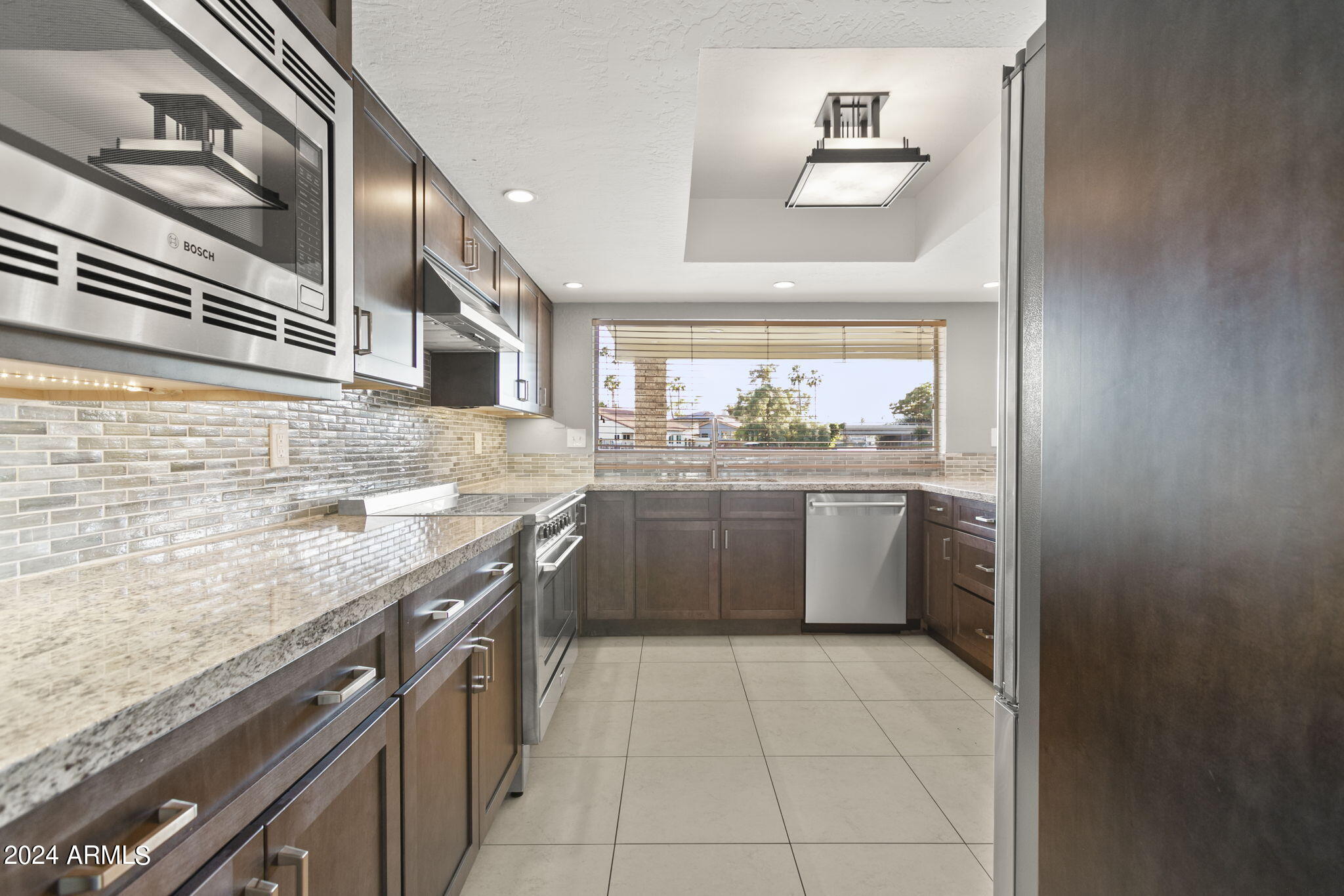 1313 E BAYVIEW Drive
