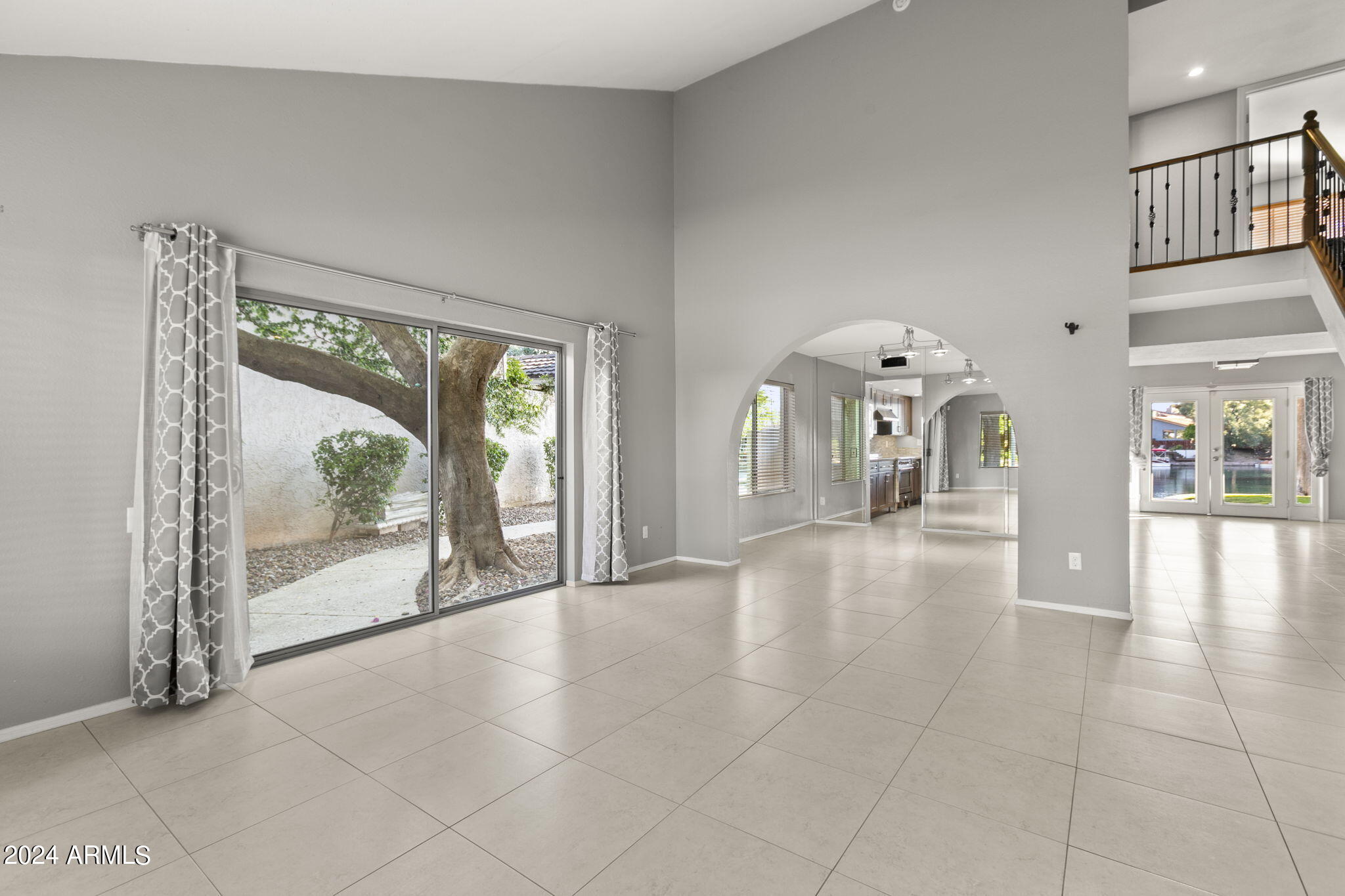 1313 E BAYVIEW Drive