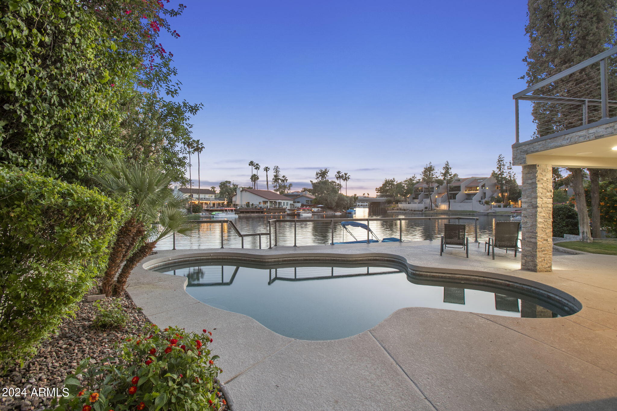 1313 E BAYVIEW Drive