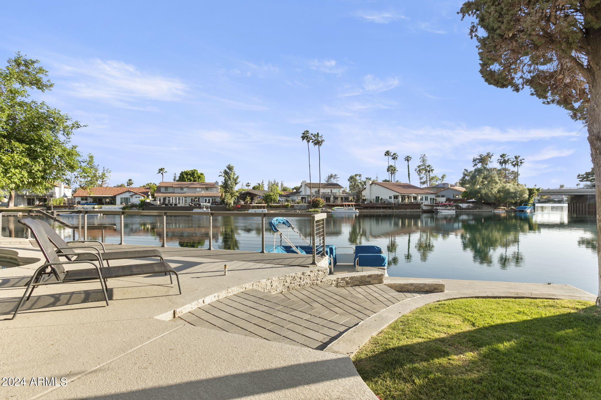 1313 E BAYVIEW Drive