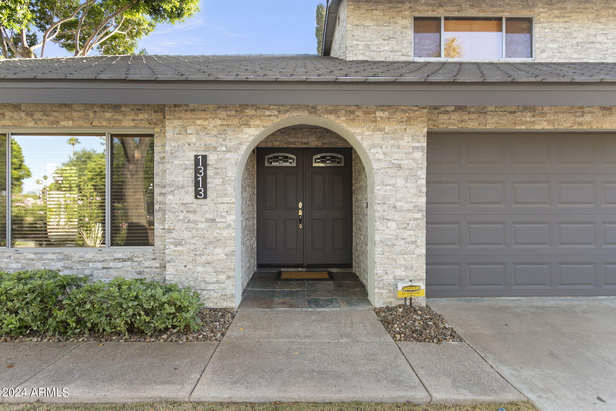 1313 E BAYVIEW Drive