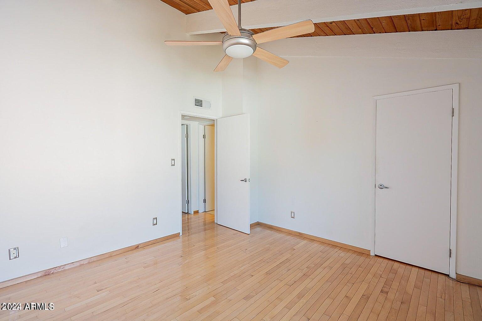 6925 E 4TH Street, 25