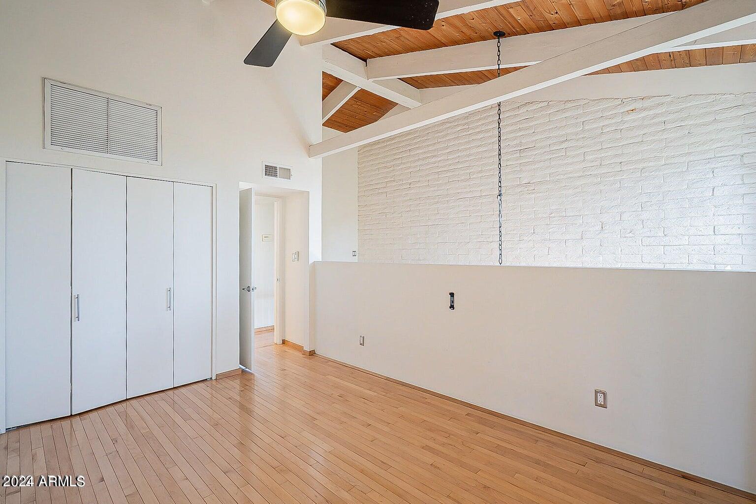 6925 E 4TH Street, 25