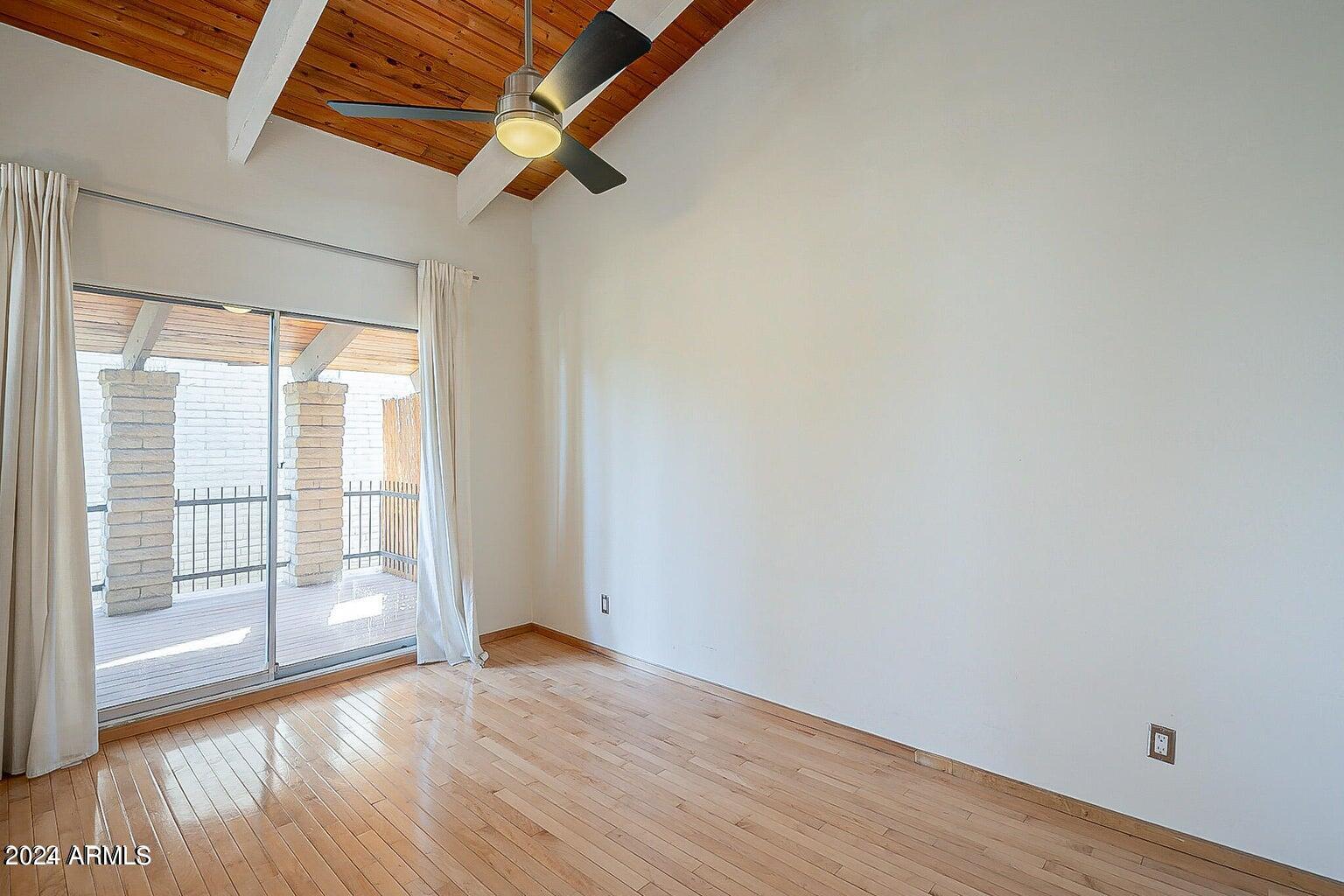 6925 E 4TH Street, 25