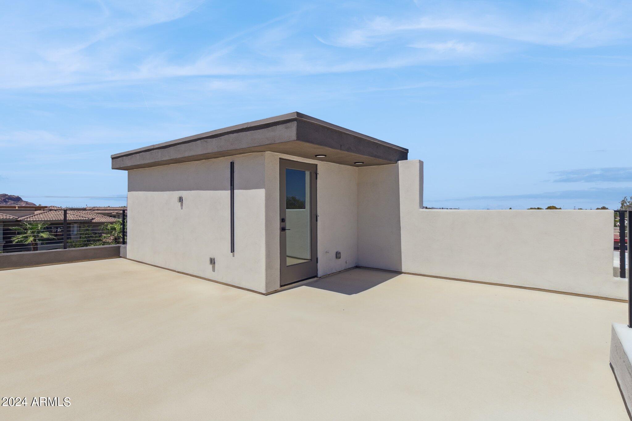 1501 N MILLER Road, 1016