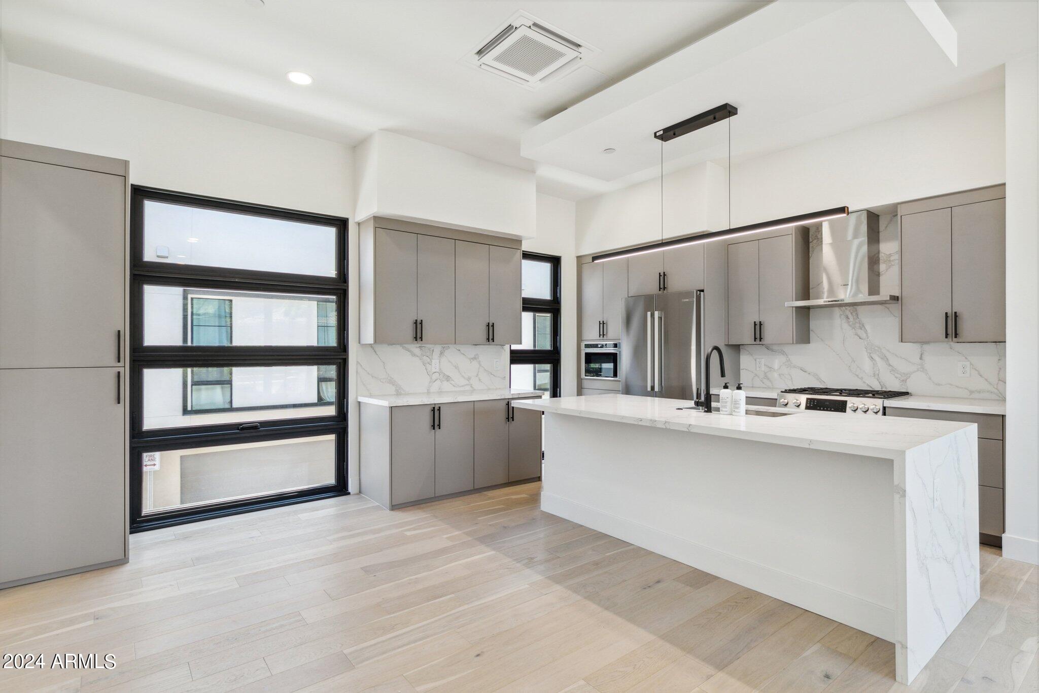 1501 N MILLER Road, 1016