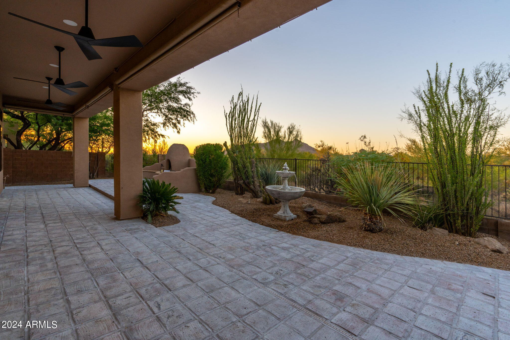 7638 E SHOOTING STAR Way