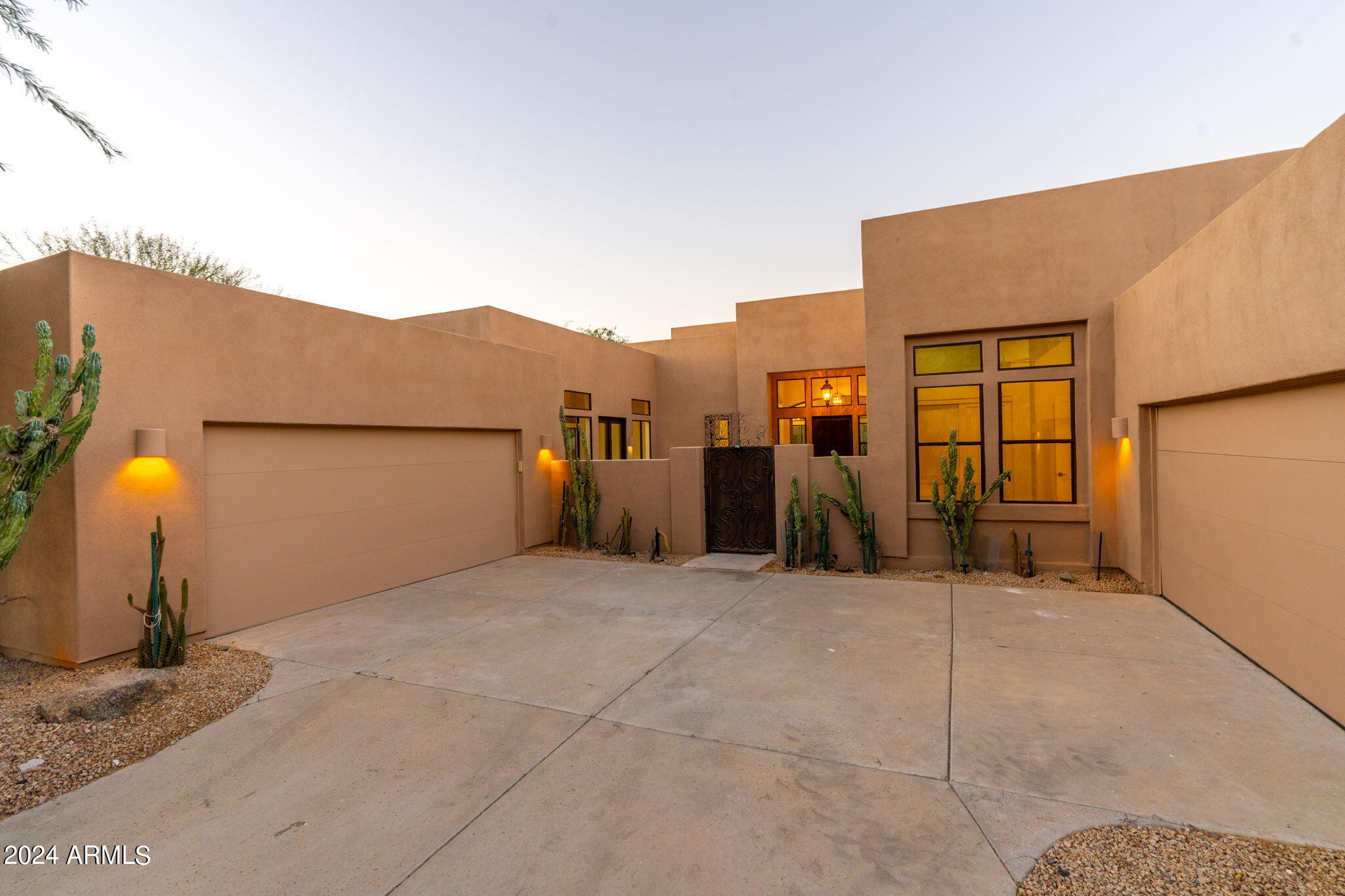 7638 E SHOOTING STAR Way