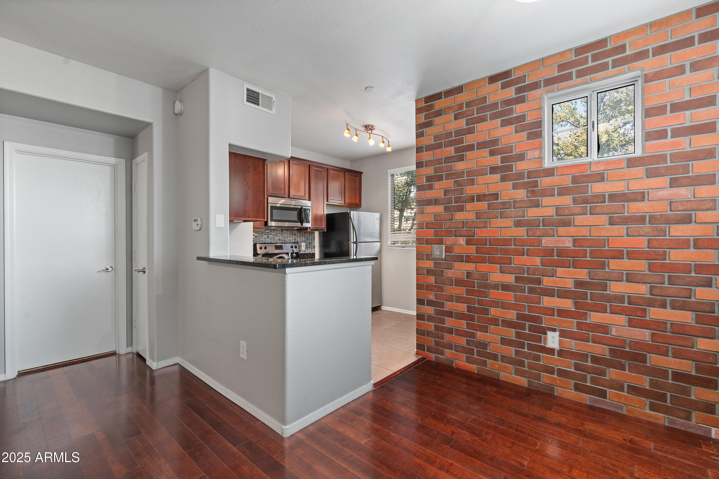 3302 N 7TH Street, 226