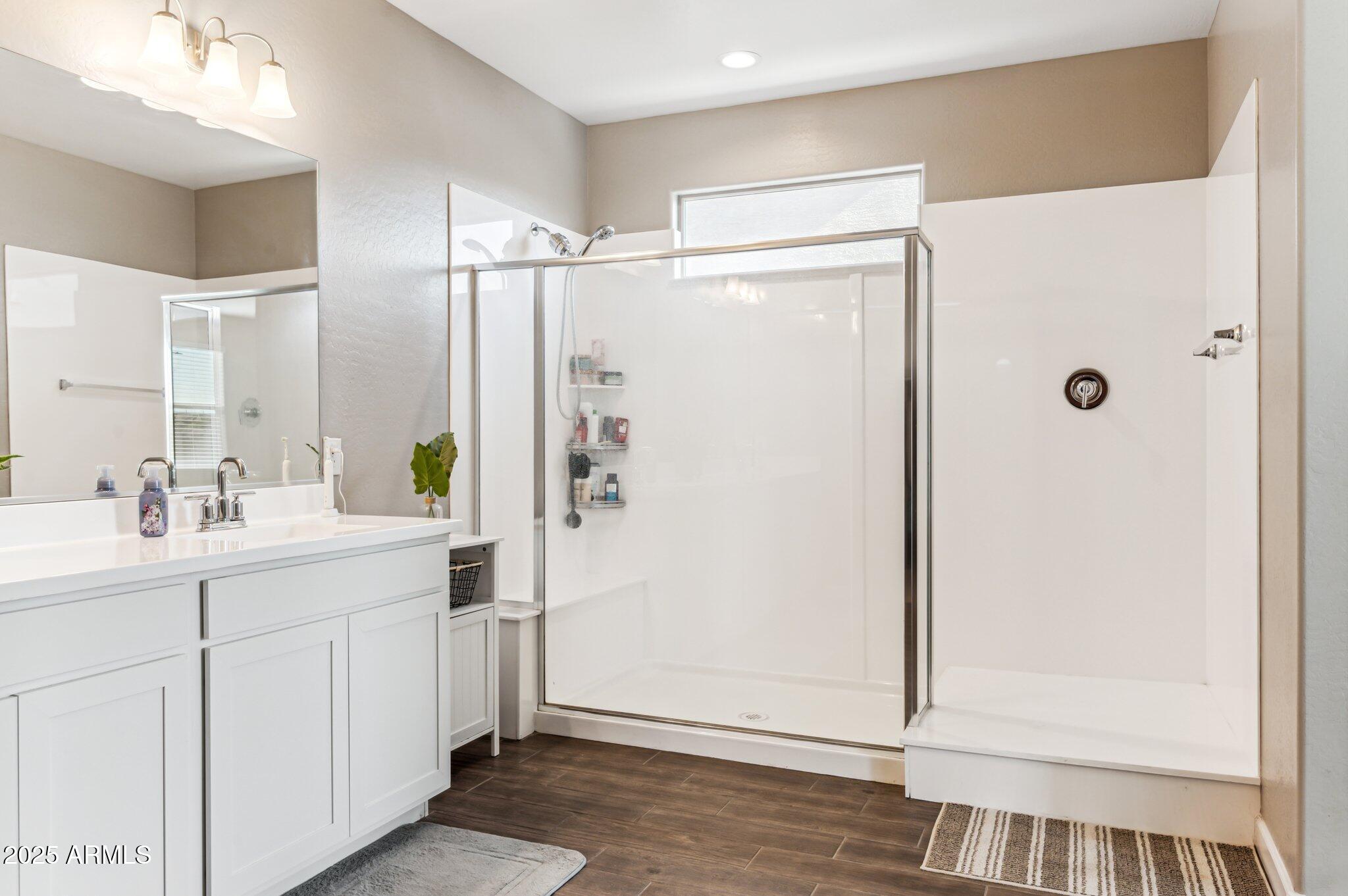 29681 W Columbus Avenue