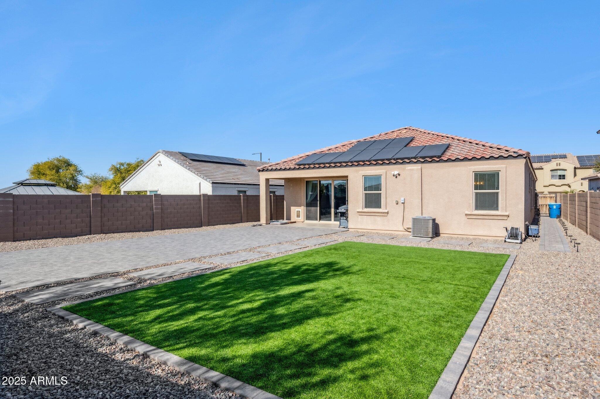 29681 W Columbus Avenue