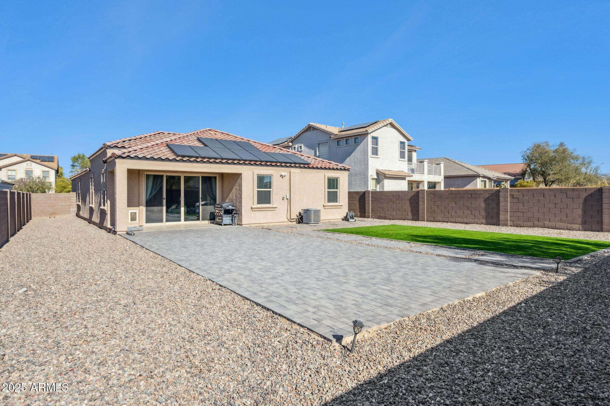 29681 W Columbus Avenue