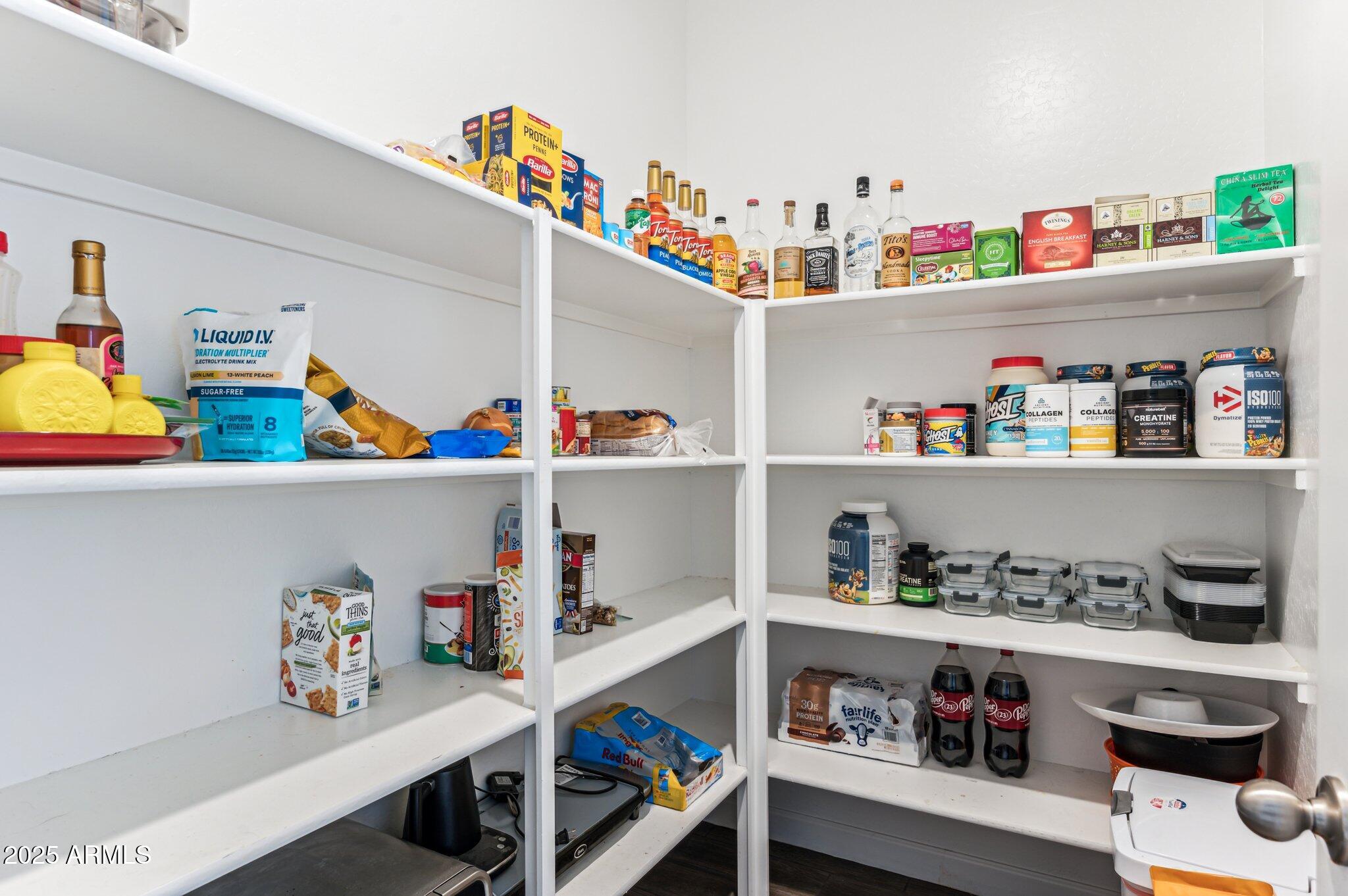 29681 W Columbus Avenue