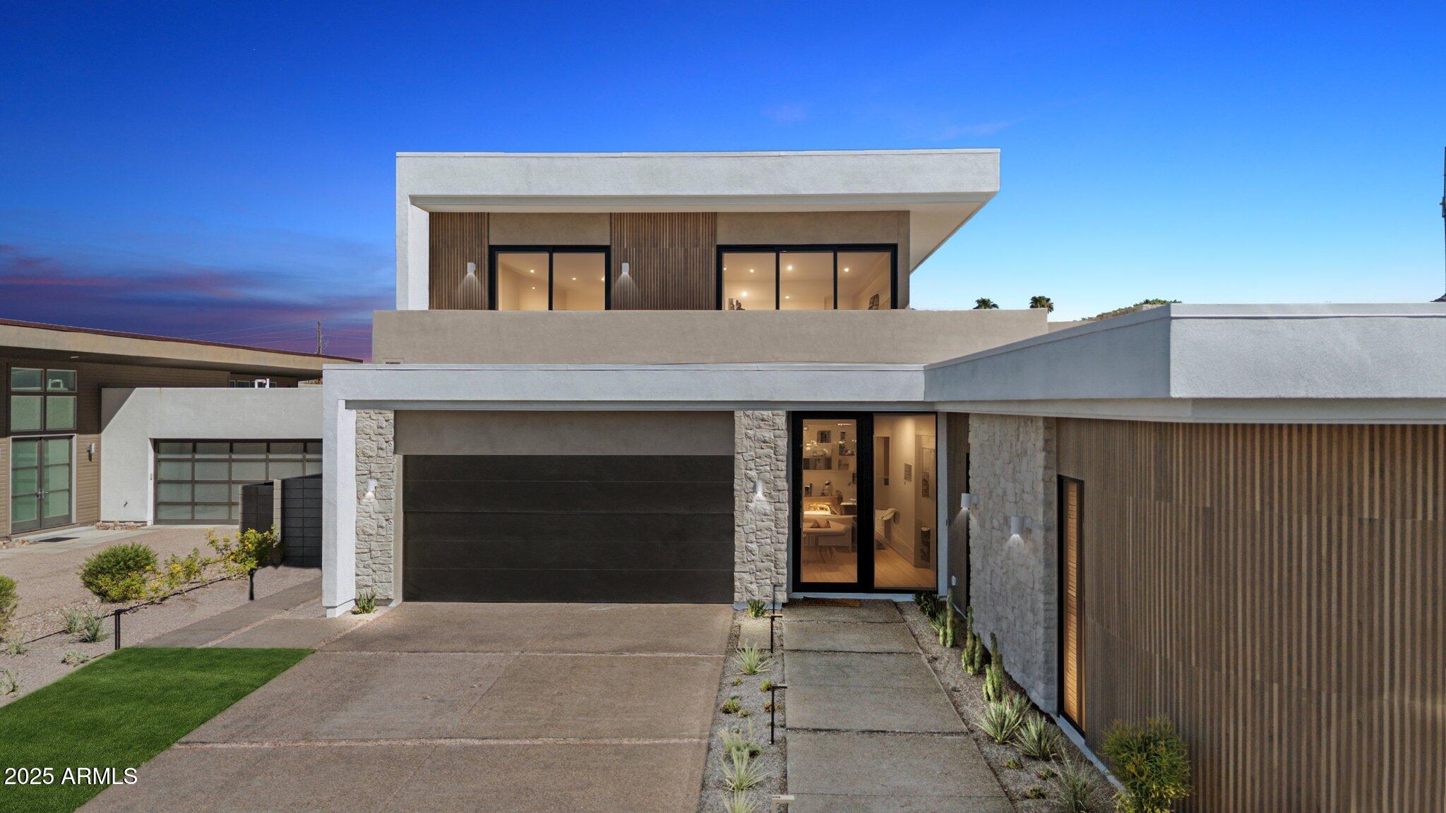 1830 E PALMAIRE Avenue